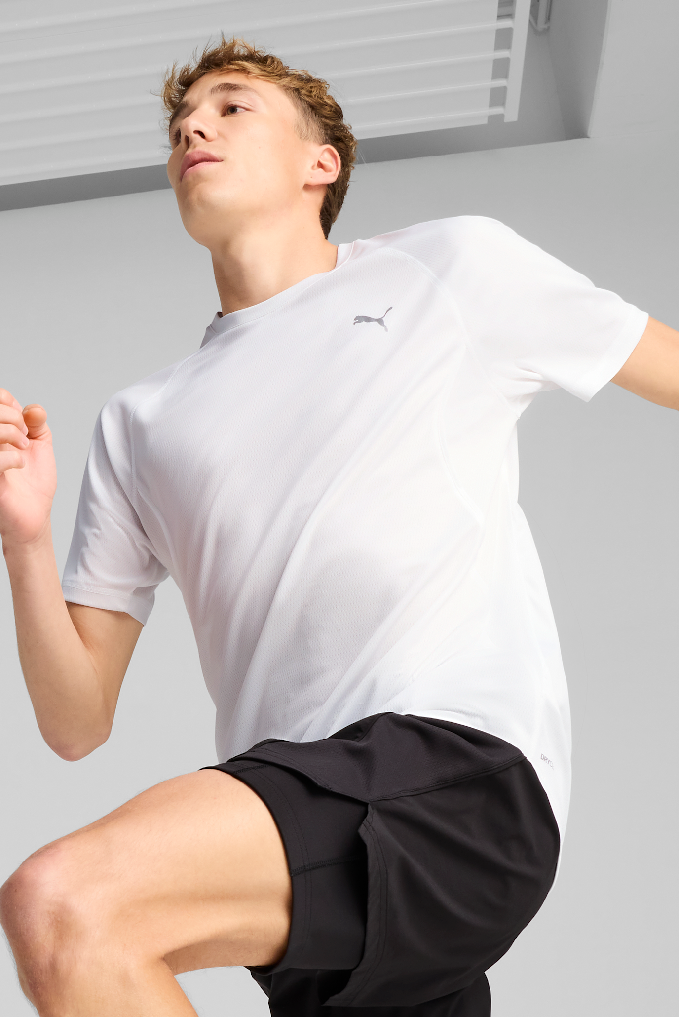 Мужская белая футболка VELOCITY Running Tee Men 1