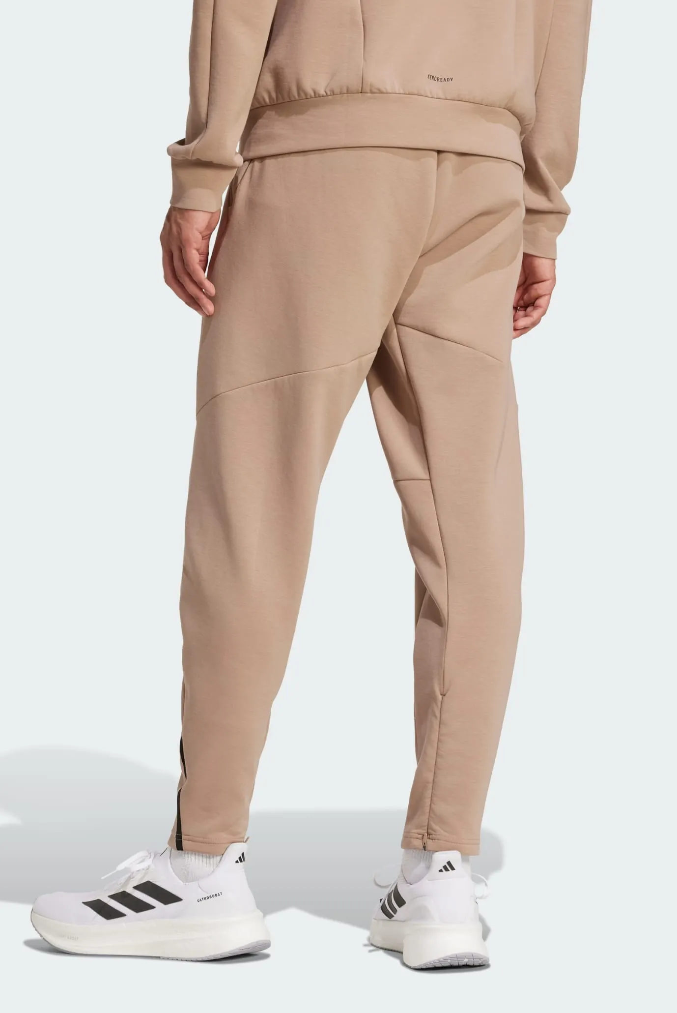 Чоловічі коричневі спортивні штани Designed for Training Spaceknit 3