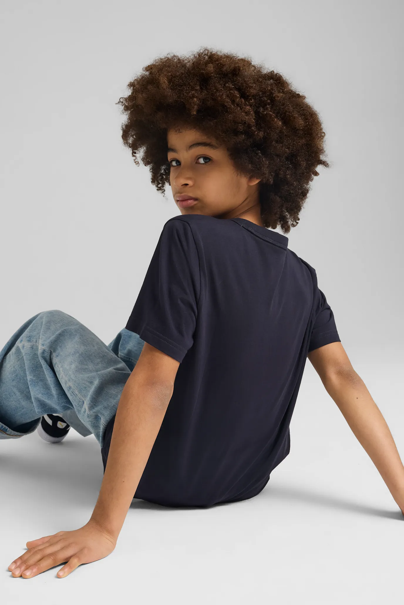 Детская темно-синяя футболка PUMA Class Graphic Tee Youth 3