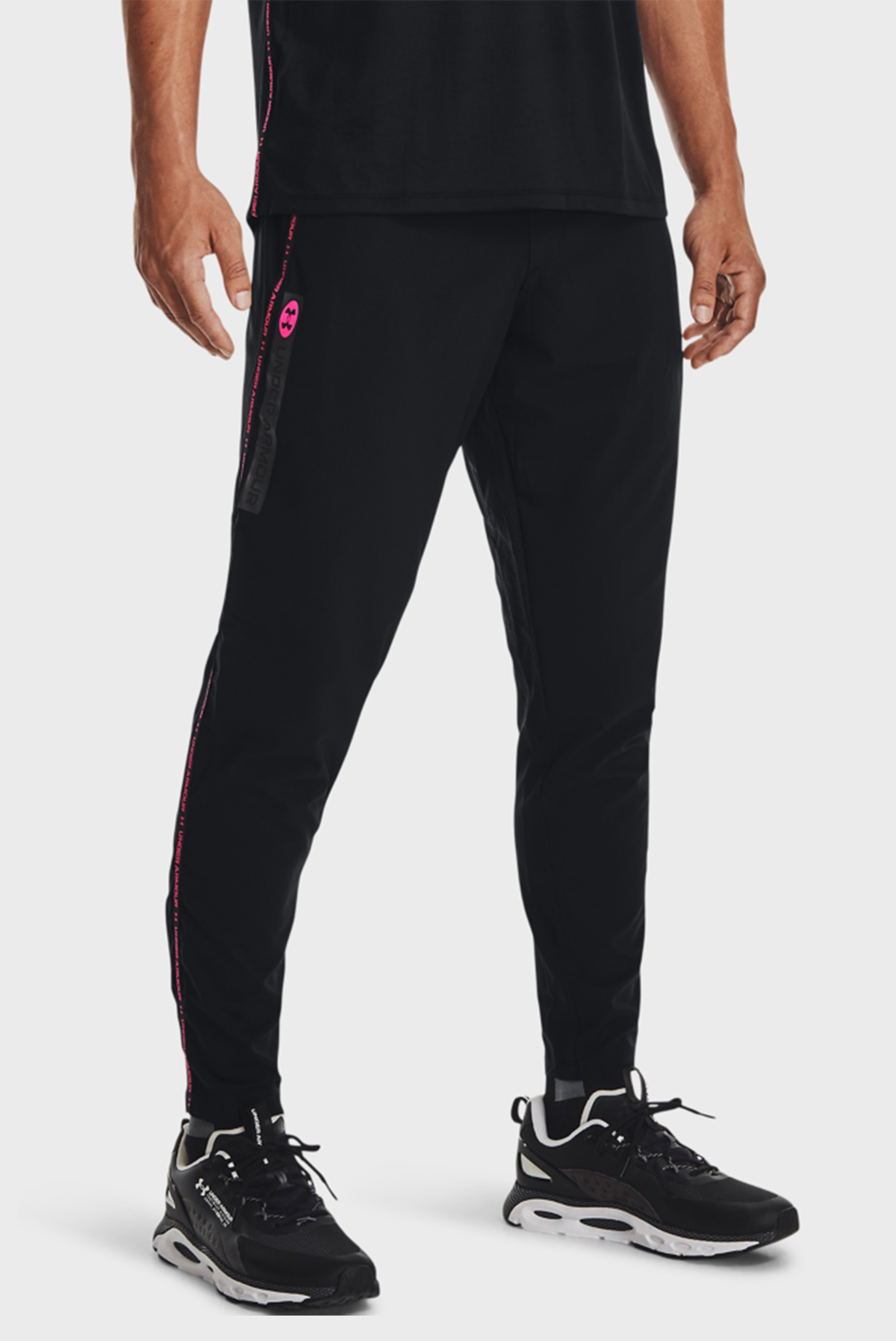 Мужские черные спортивные брюки UA WOVEN GEO PANT 1