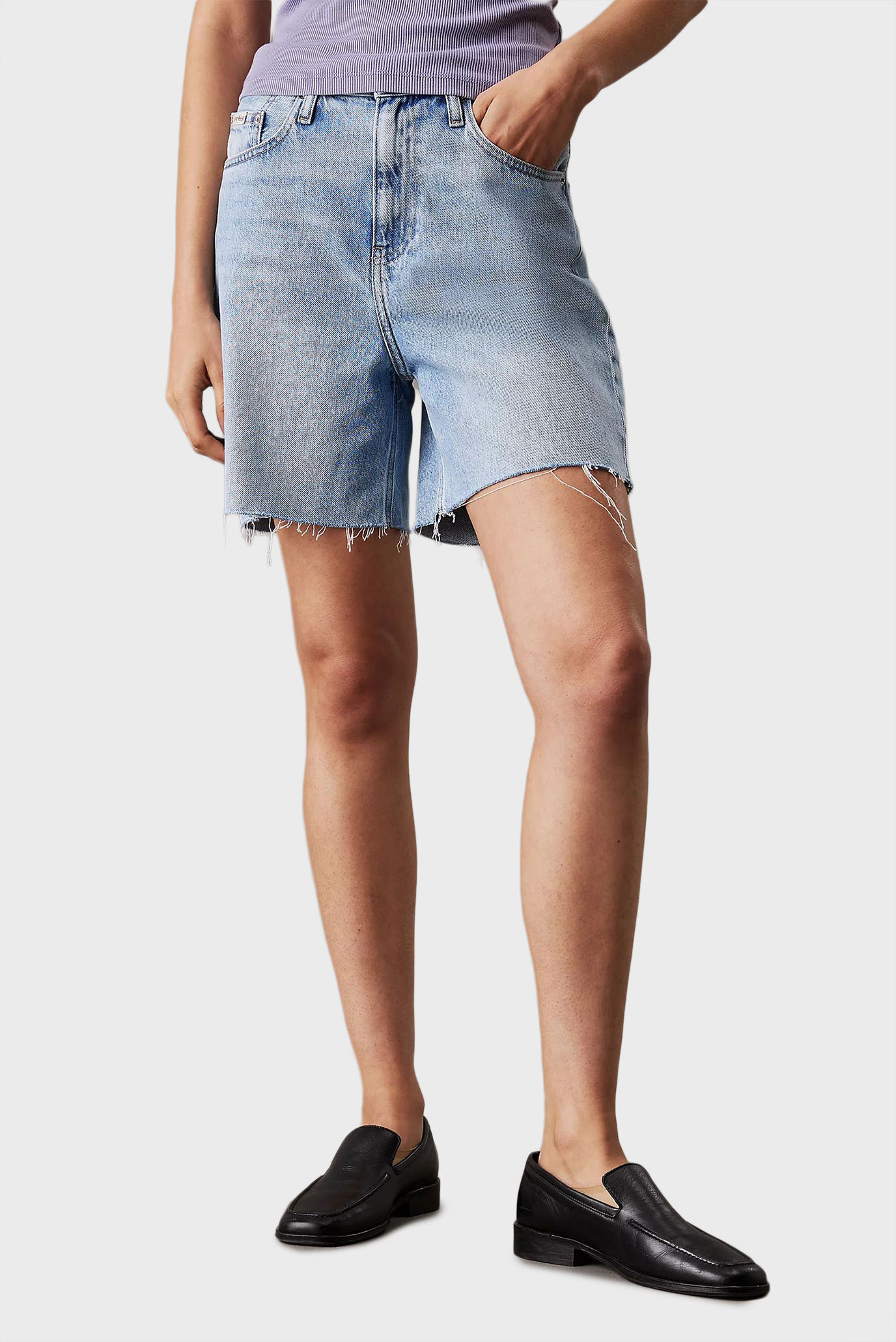 Женские голубые джинсовые шорты BERMUDA SHORT Голубой 26 Calvin Klein Jeans J20J225155 Женские голубые джинсовые шорты BERMUDA SHORT Голубой 26 Calvin Klein Jeans J20J225155