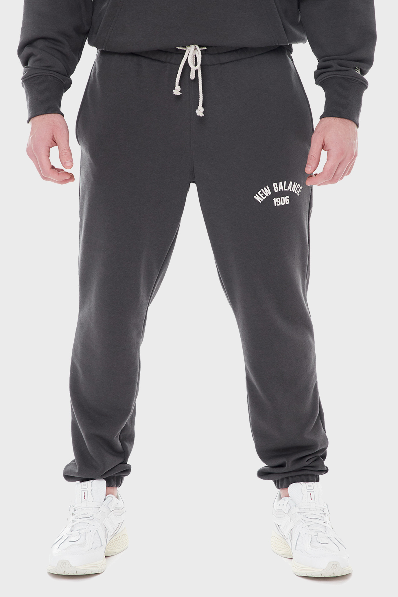 Чоловічі темно-сірі спортивні штани Essentials Varsity 1