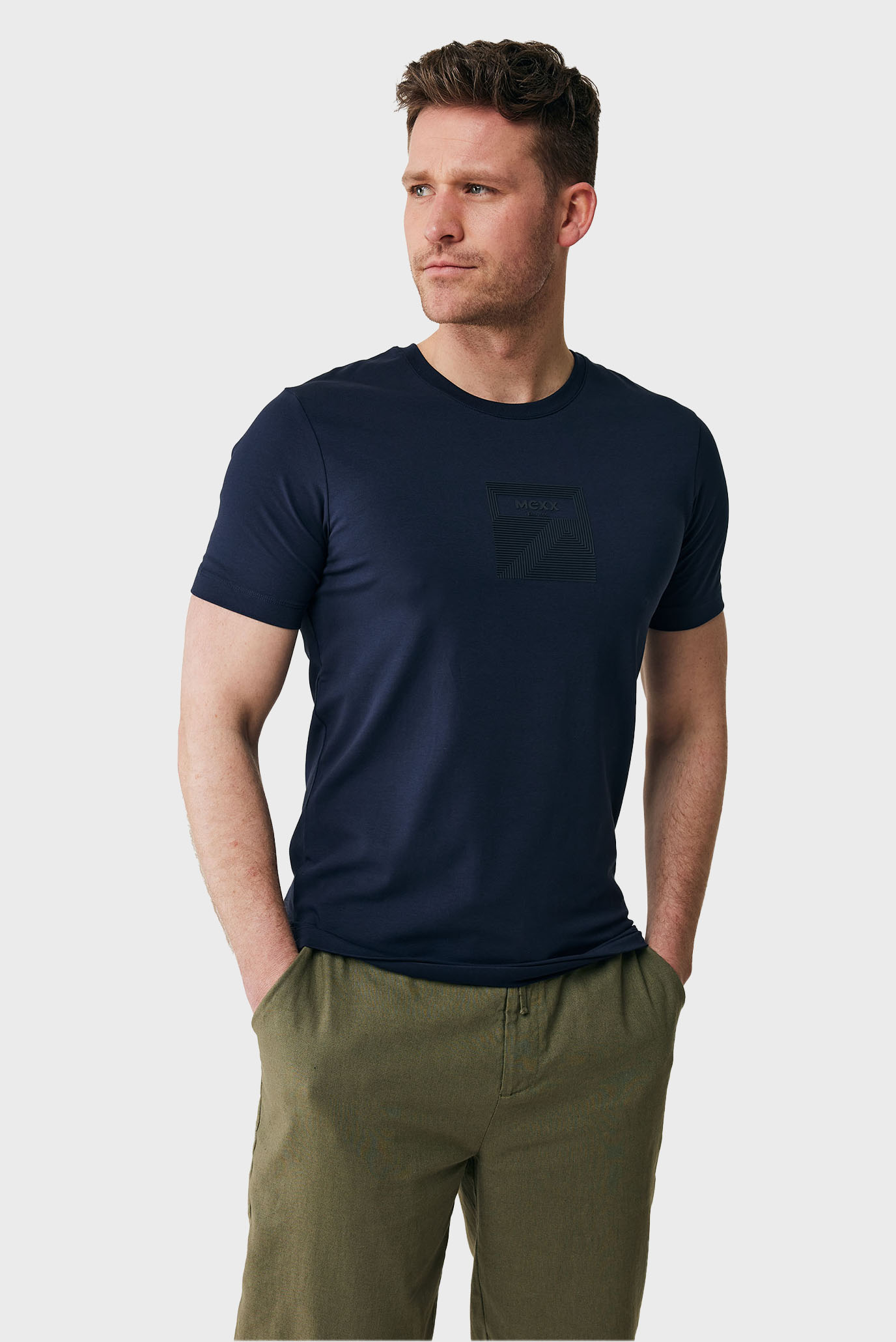 Мужская темно-синяя футболка 1