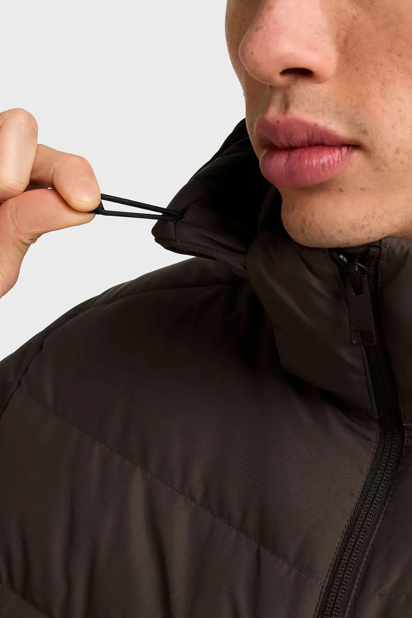 Мужской темно-коричневый пуховик 6