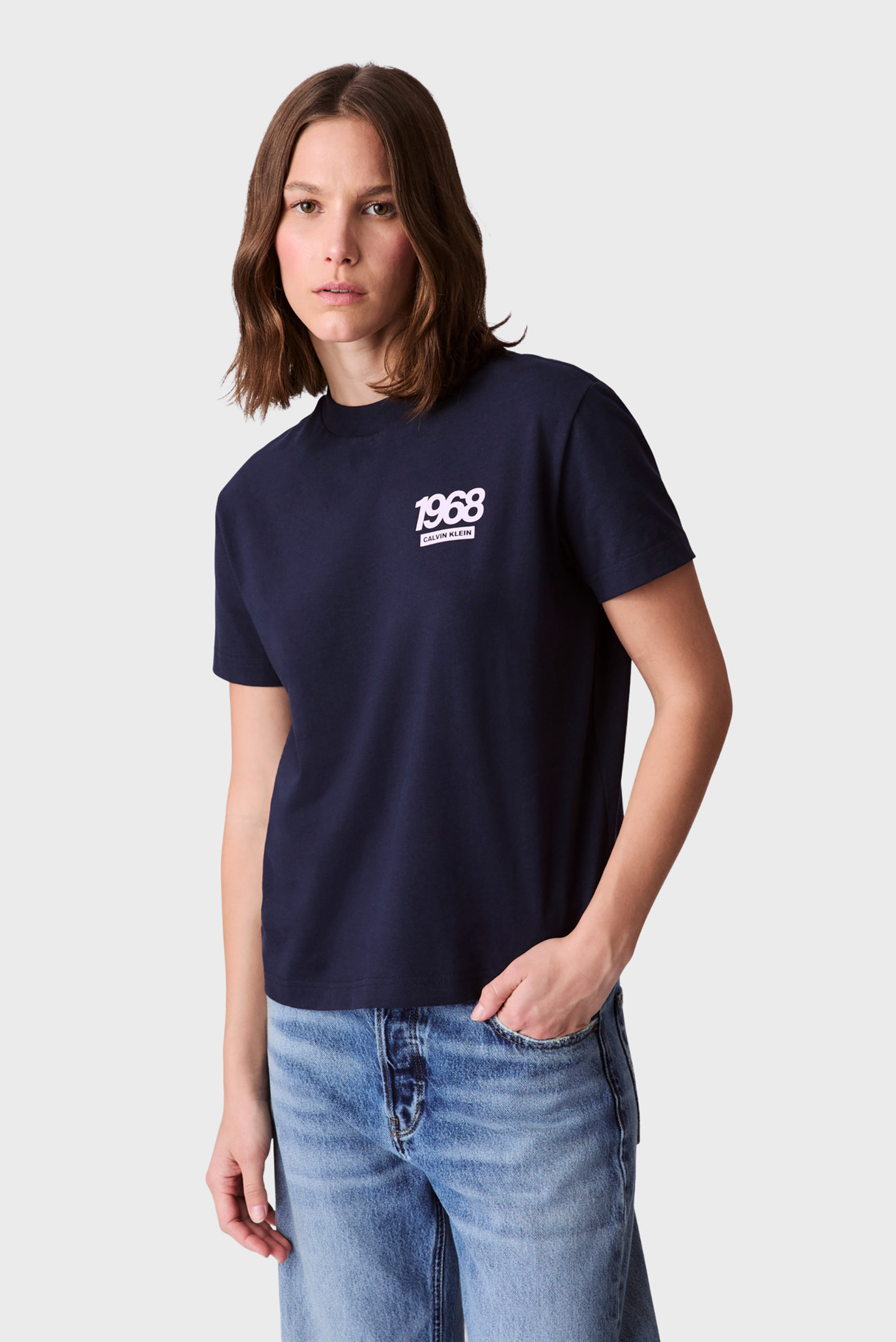 Женская темно-синяя футболка SS CLASSIC Синий S Calvin Klein Jeans LV047C835G Женская темно-синяя футболка SS CLASSIC Синий S Calvin Klein Jeans LV047C835G