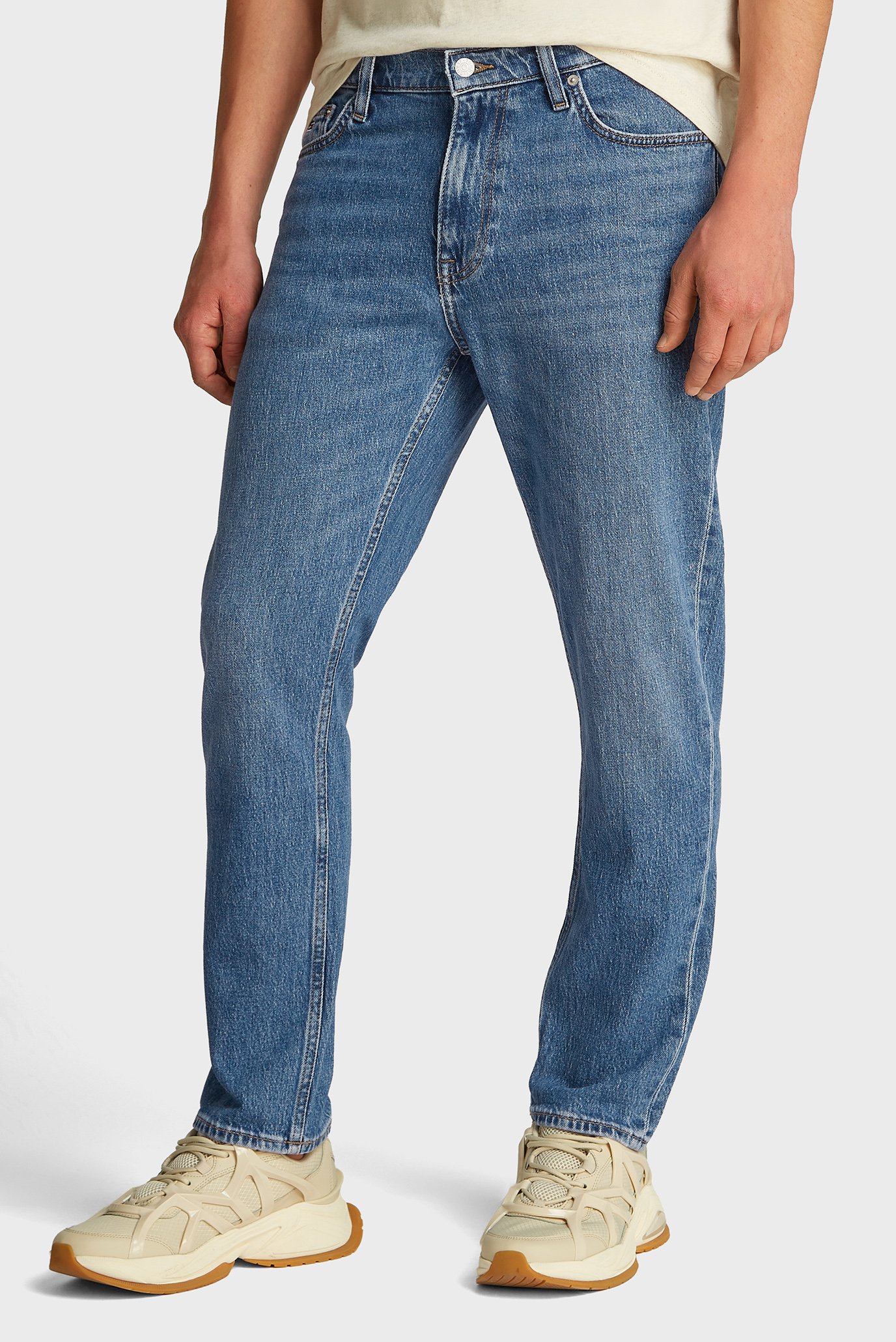Мужские синие джинсы DAD JEAN RGLR TPRD CH0131 Синий 30-32 Tommy Jeans DM0DM20512 Мужские синие джинсы DAD JEAN RGLR TPRD CH0131 Синий 30-32 Tommy Jeans DM0DM20512