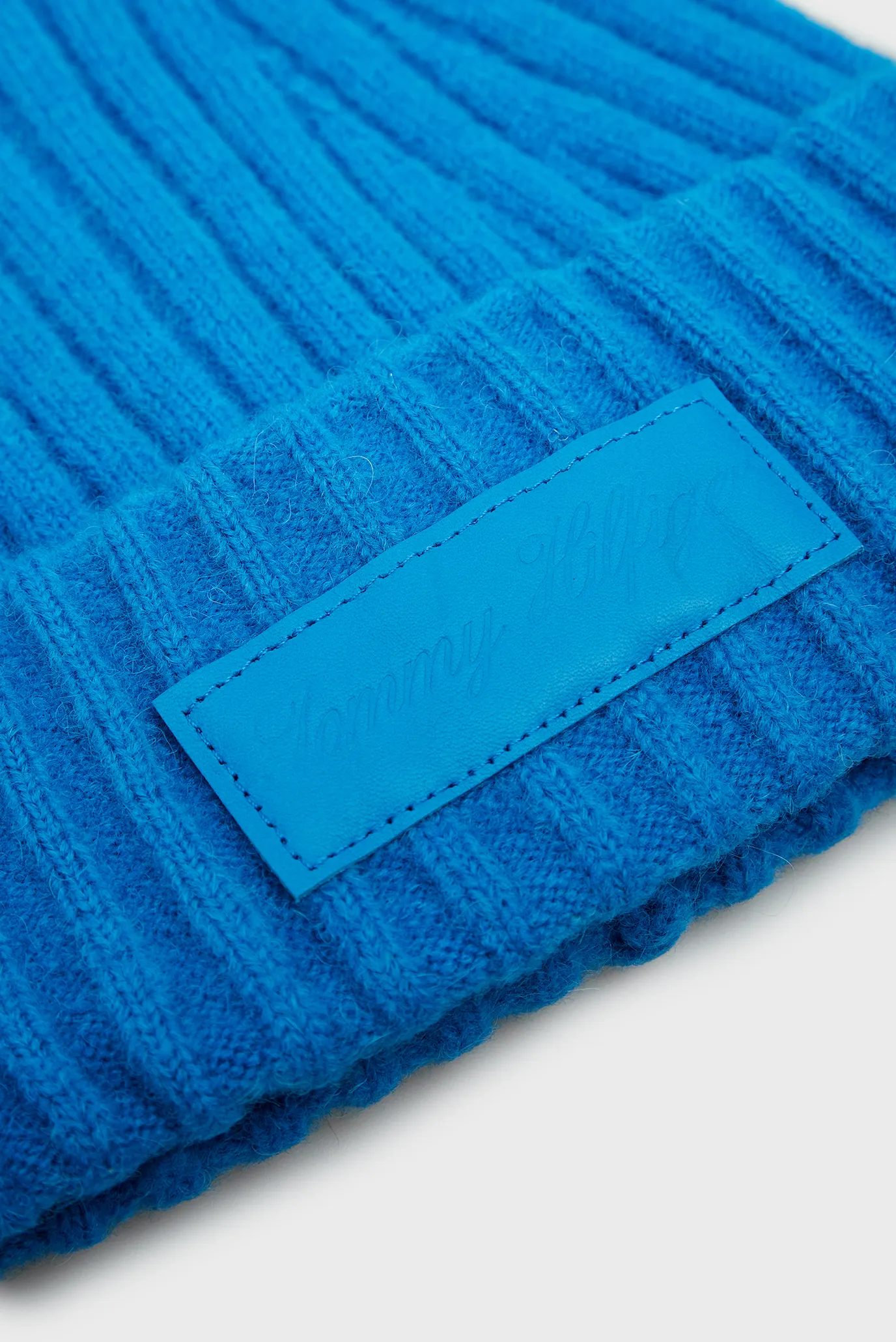 Жіноча блакитна шапка 4