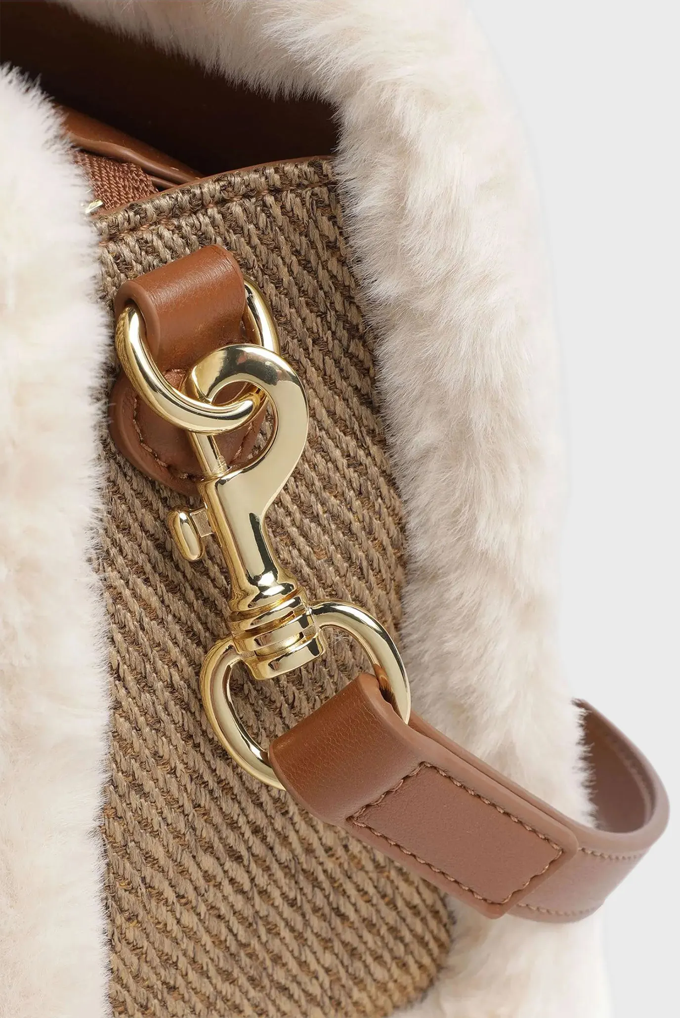 Женская бежевая сумка 2