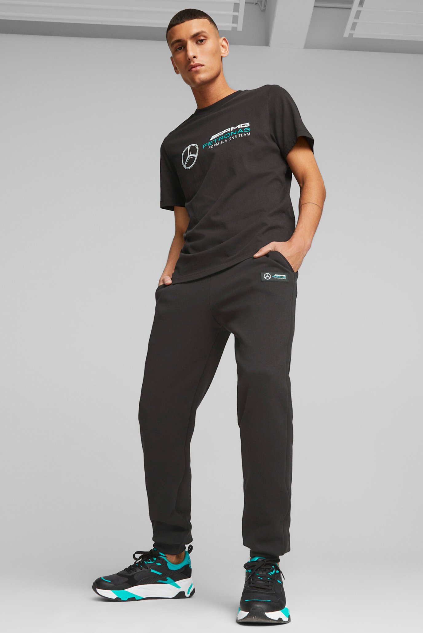 Puma mercedes shop amg petronas sweatpants