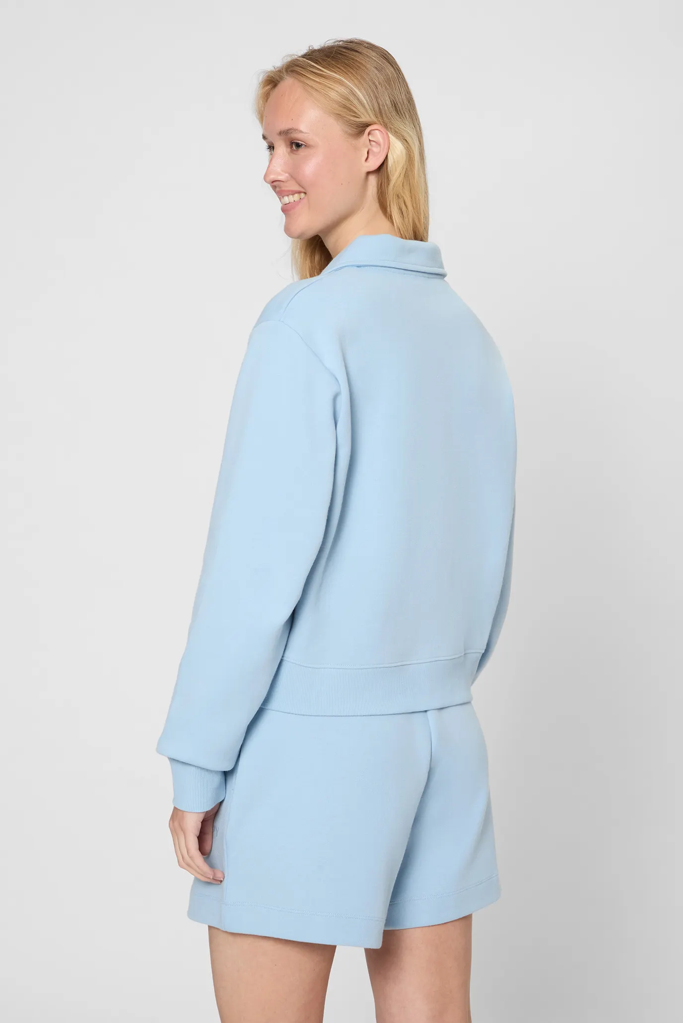 Жіноче блакитне поло 4