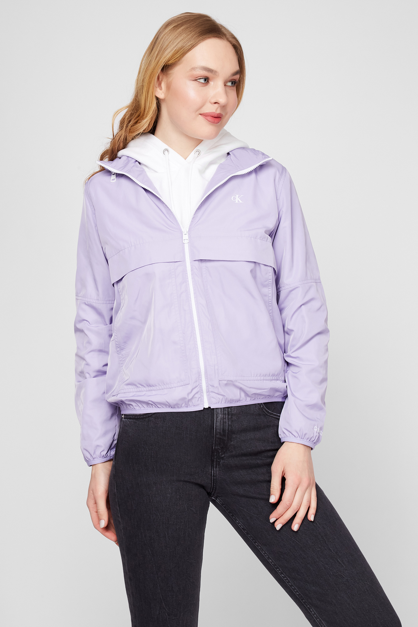 Женская сиреневая ветровка Calvin Klein Jeans J20J215302_V0K0 — MD-Fashion