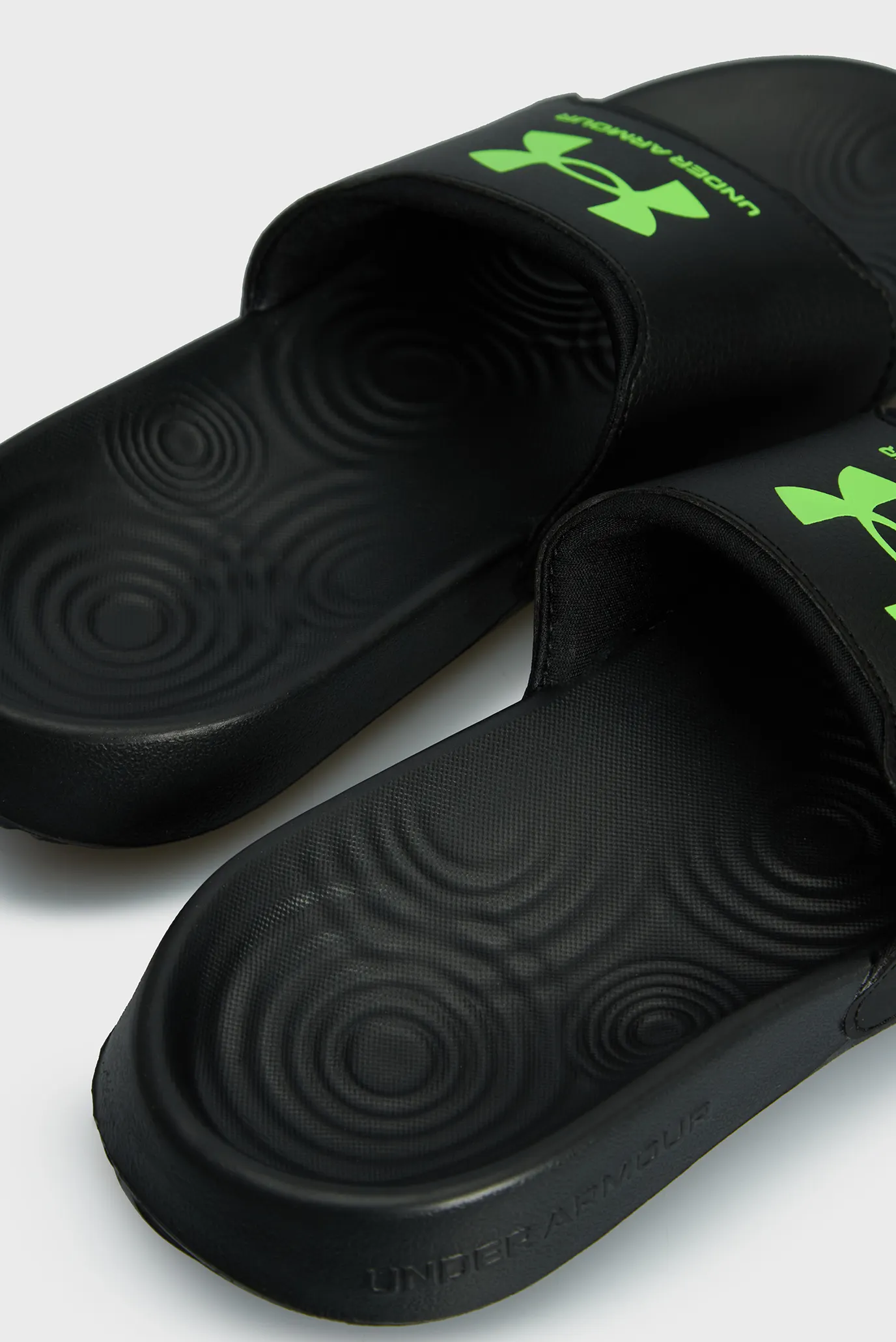 Дитячі чорні слайдери UA B Ignite Select 2