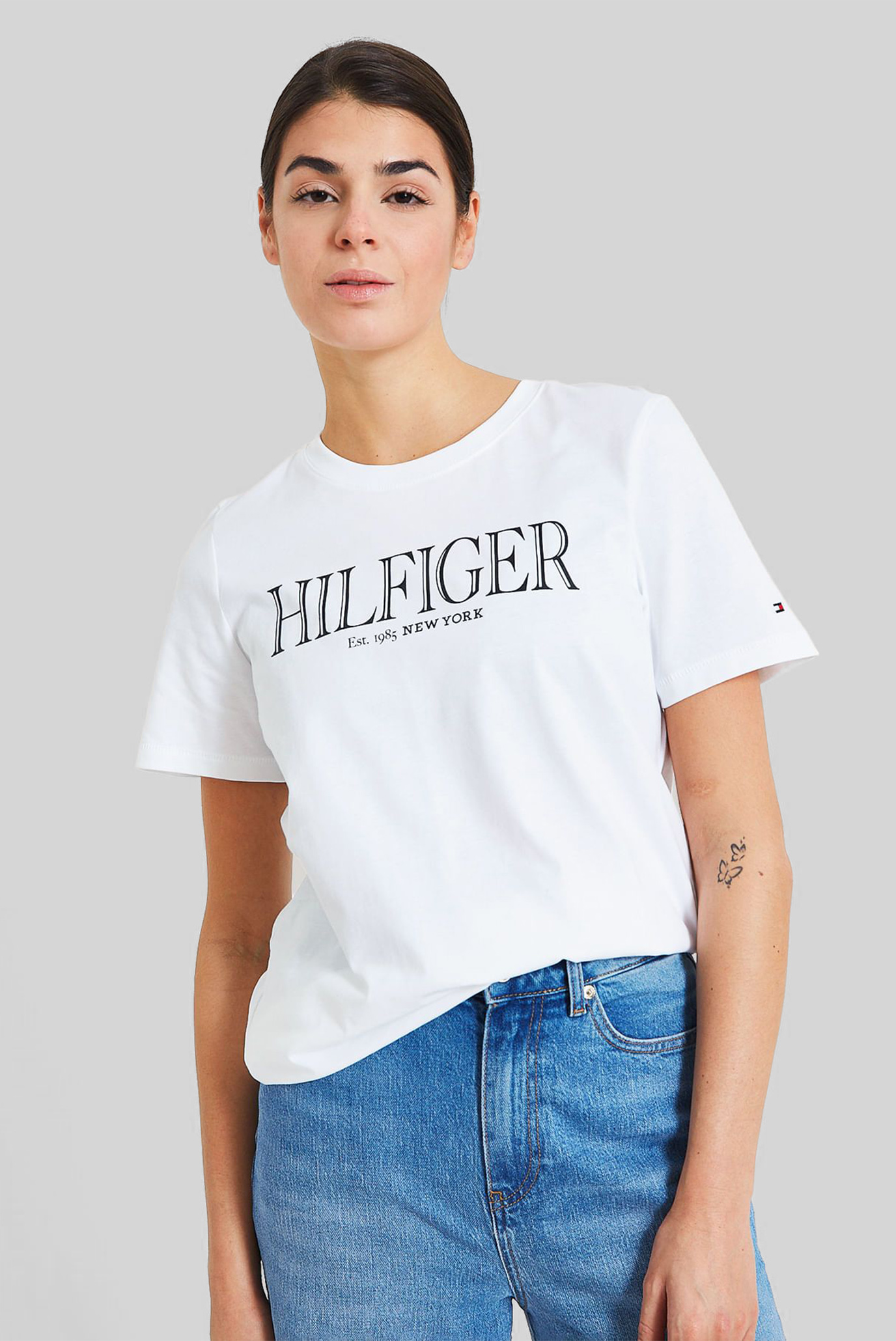 Женская белая футболка REG MDN HILFIGER C-NK SS Белый XS Tommy Hilfiger WW0WW41043 Женская белая футболка REG MDN HILFIGER C-NK SS Белый XS Tommy Hilfiger WW0WW41043