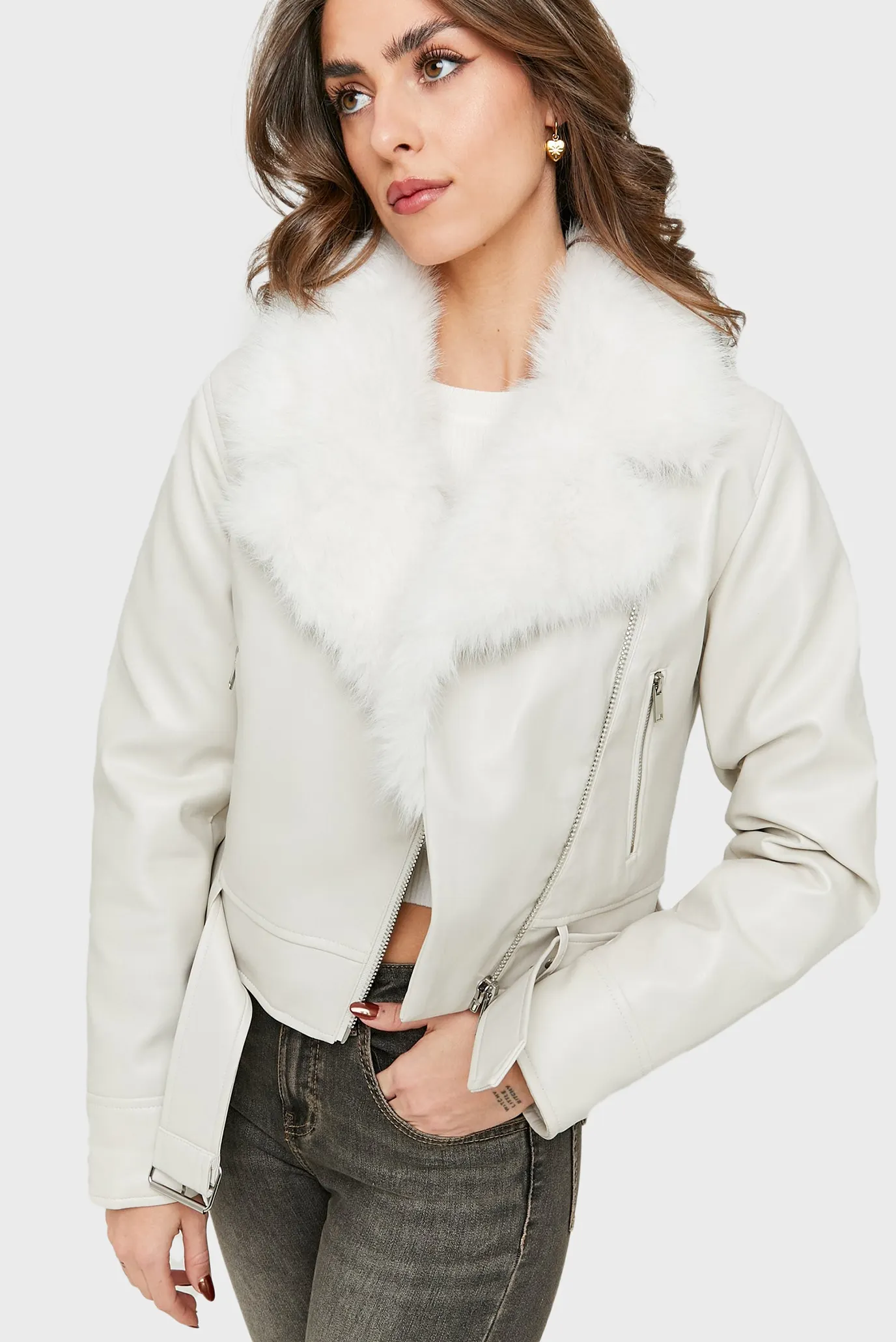 Жіноча біла куртка 4