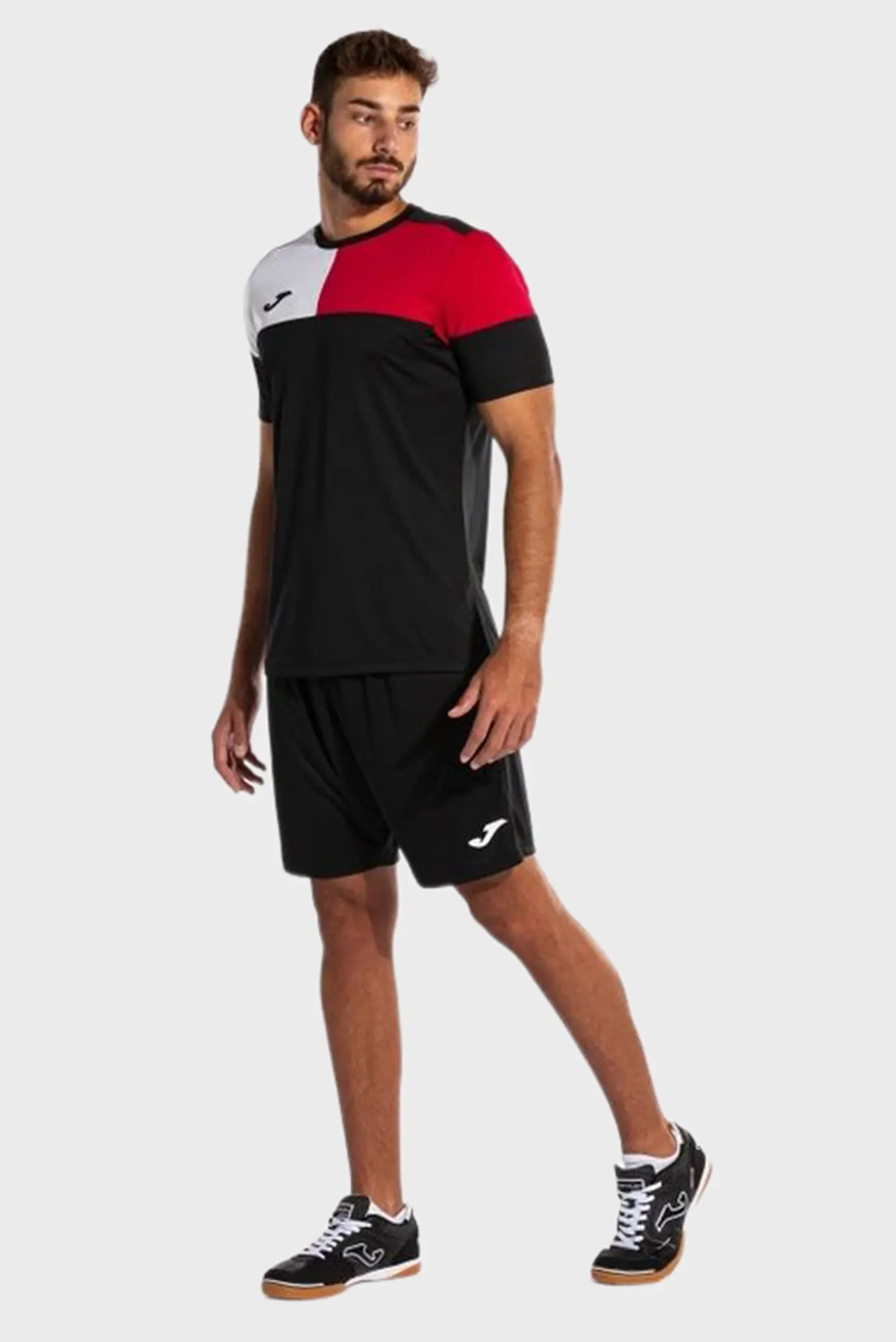 Мужская черная футболка 2