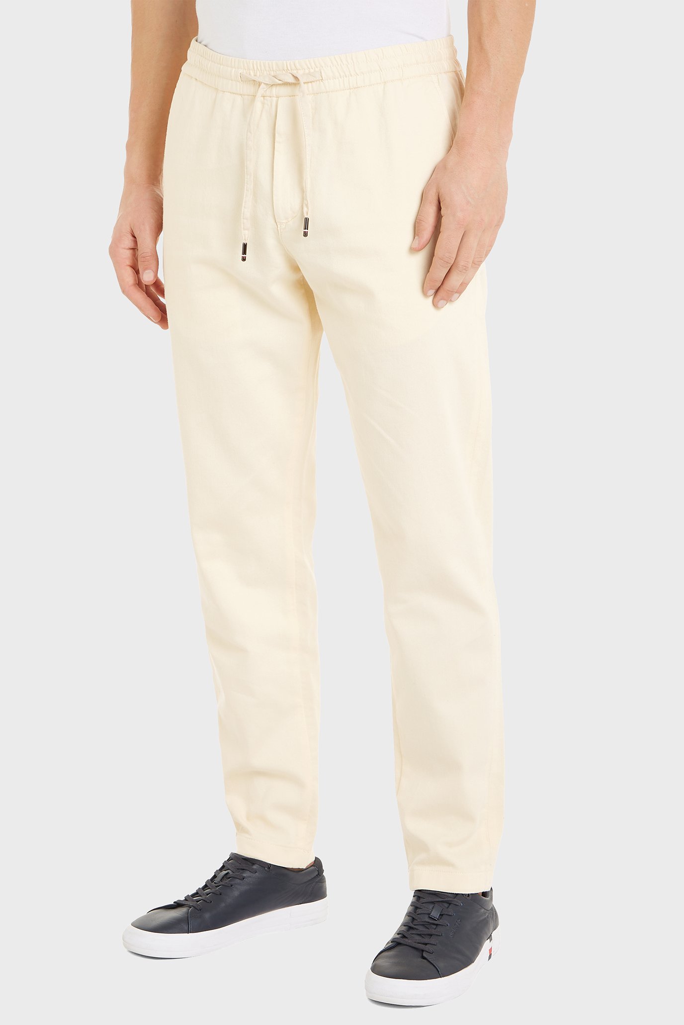 Мужские бежевые брюки CHINO HARLEM PO DRW STRCTRE GMD Бежевый 34-32 Tommy Hilfiger MW0MW33918 Мужские бежевые брюки CHINO HARLEM PO DRW STRCTRE GMD Бежевый 34-32 Tommy Hilfiger MW0MW33918