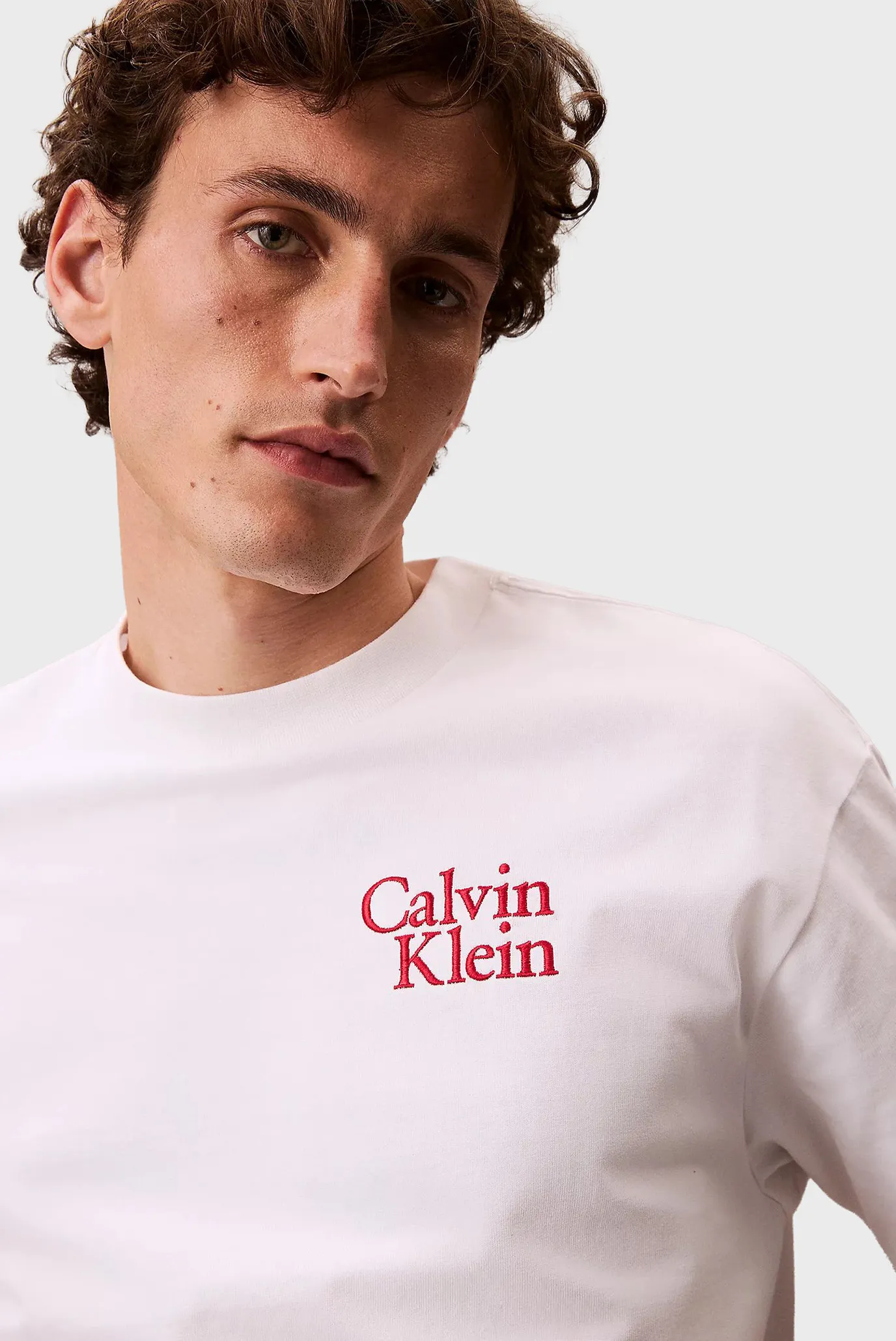 Мужская белая футболка RESORT SCRIPT 4