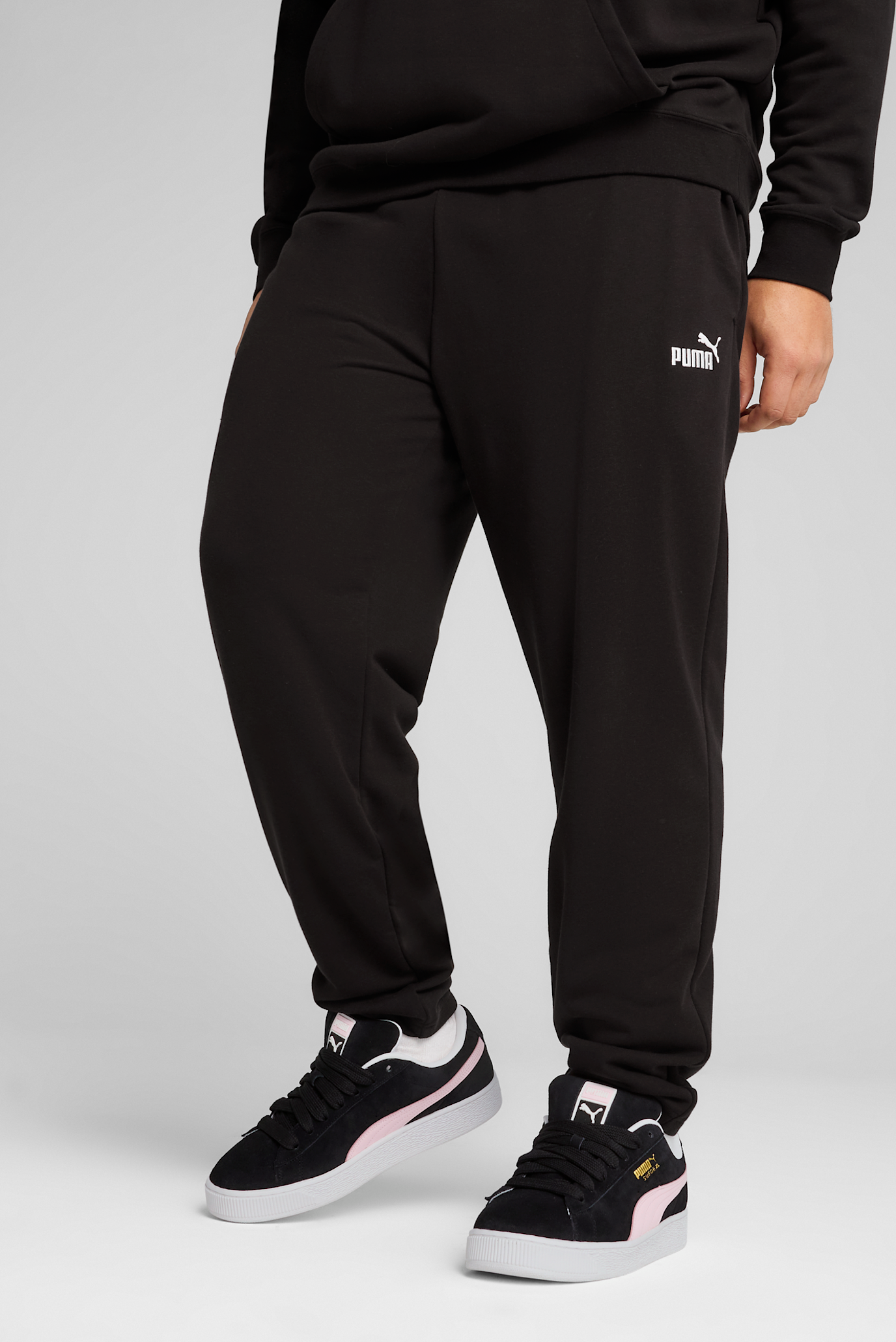 Мужские черные спортивные брюки Essentials No. 1 Logo Sweatpants Men 1