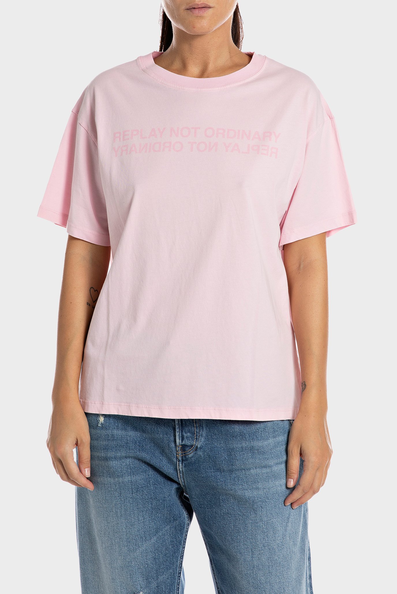 Женская розовая футболка 1
