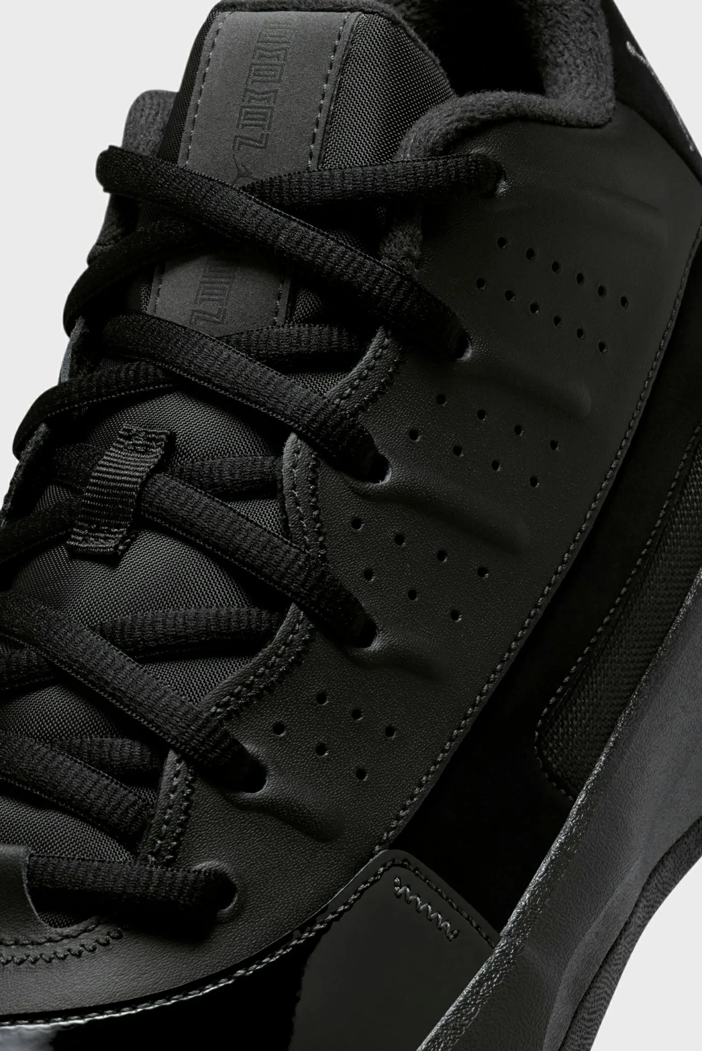 Мужские черные кроссовки JORDAN MAX AURA 7 8