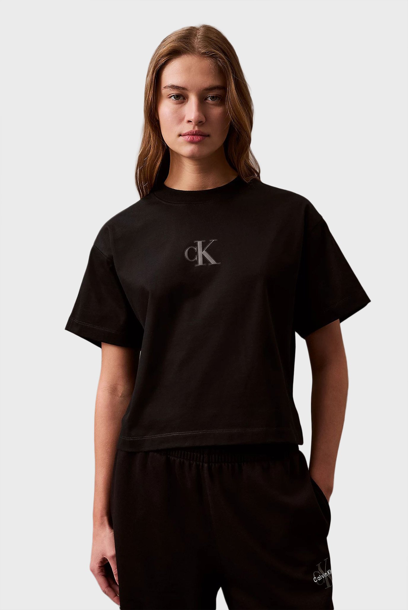 Женская черная футболка SS CROPPED TEE Черный XXS Calvin Klein Jeans LV047B843G