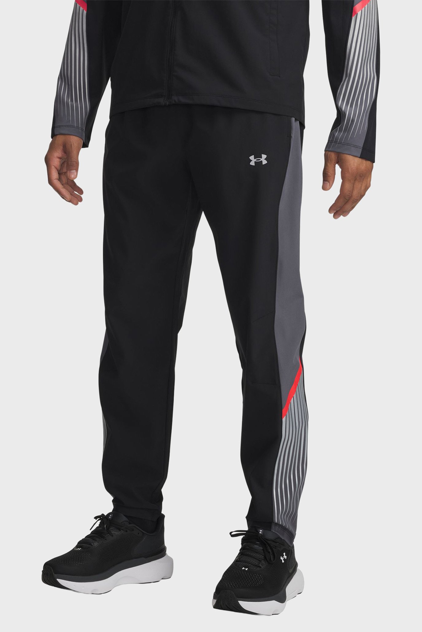 Мужские черные спортивные брюки UA Velociti Storm Pant Черный XXL Under Armour 6005899-001 Мужские черные спортивные брюки UA Velociti Storm Pant Черный XXL Under Armour 6005899-001