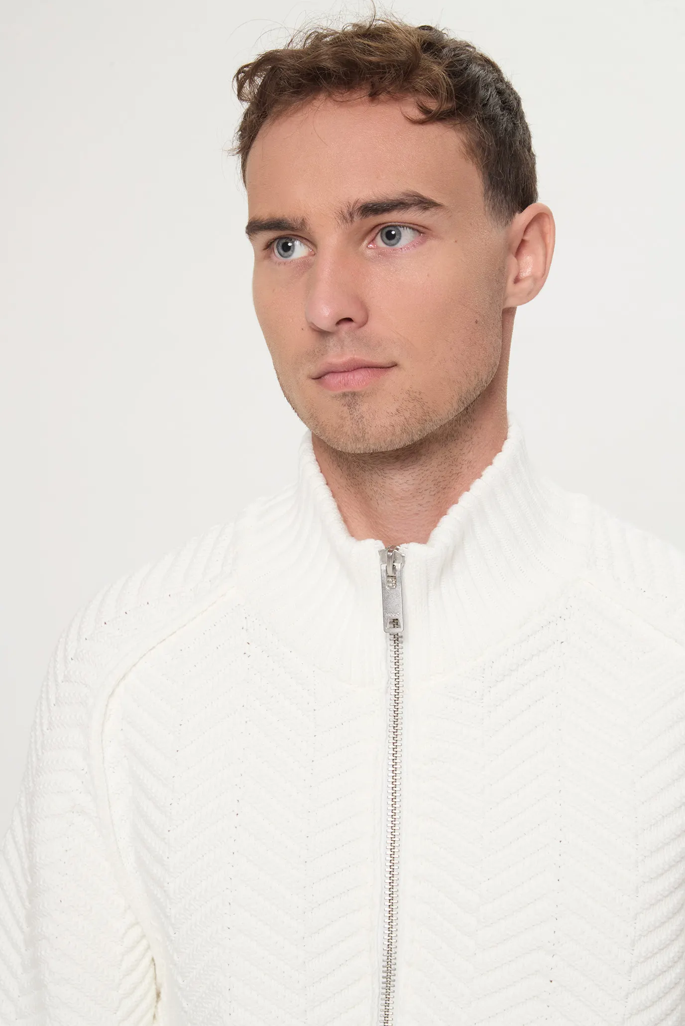 Мужской белый кардиган 2