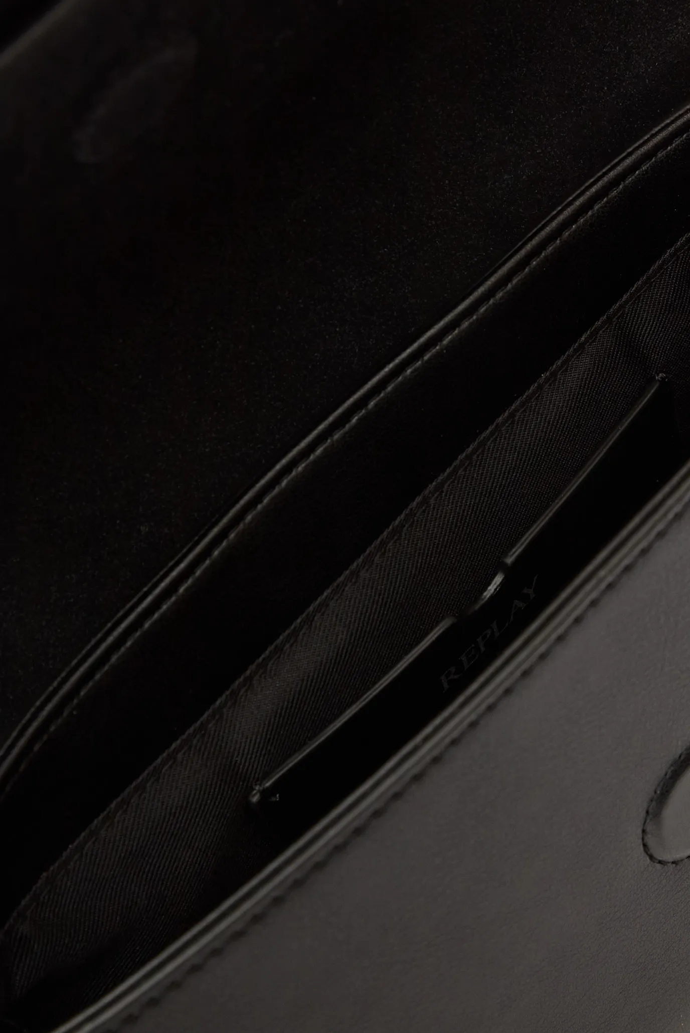 Жіноча чорна сумка 5