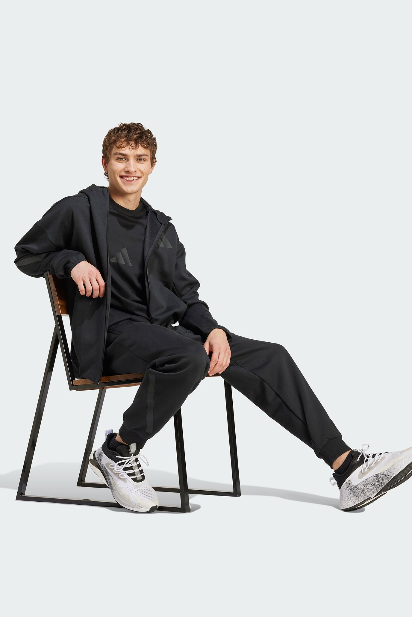 Чоловіче чорне худі New adidas Z.N.E. Full-Zip adidas JE7538