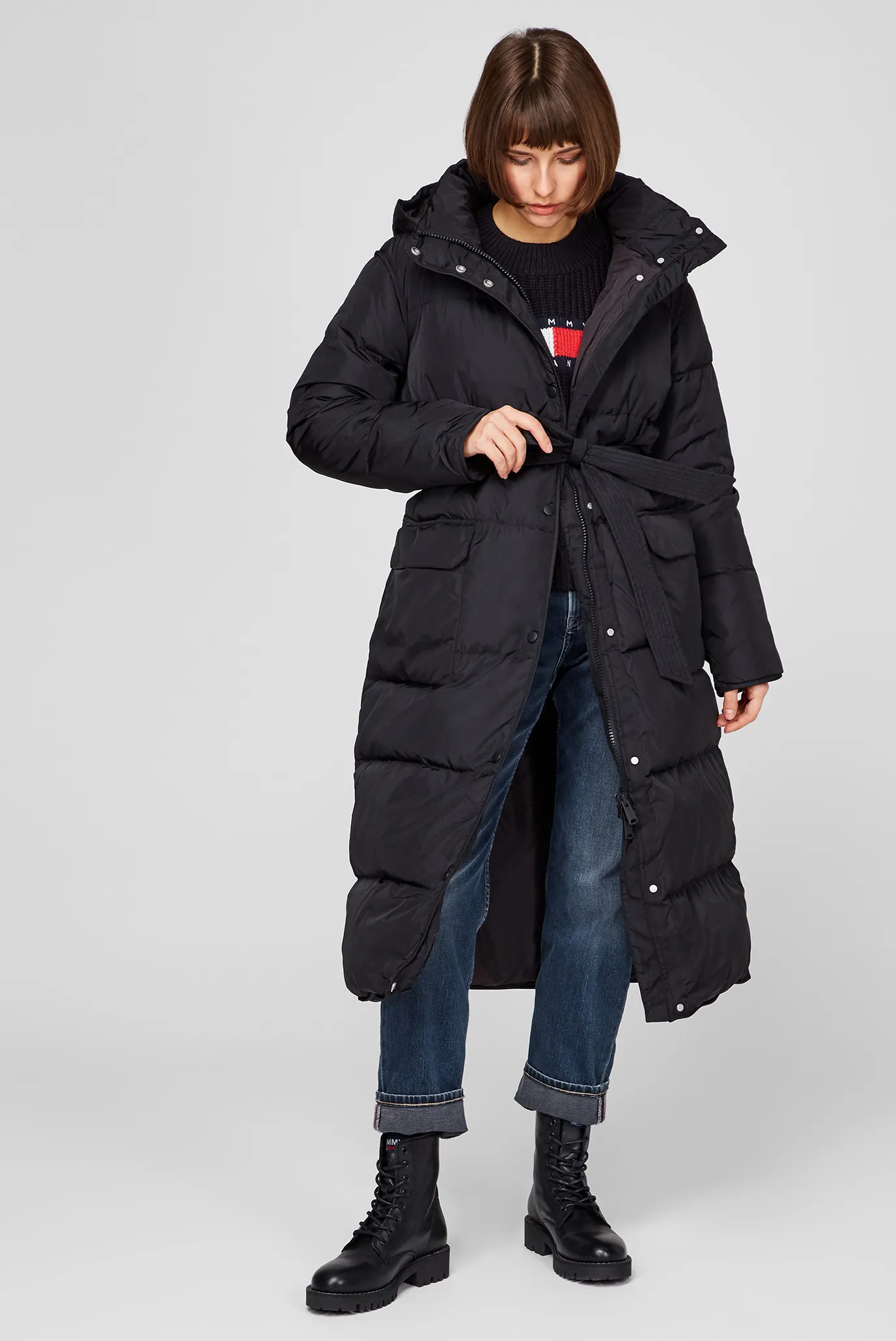 Женский черный пуховик TJW LONGLINE BELTED Tommy Jeans DW0DW11115 — MD