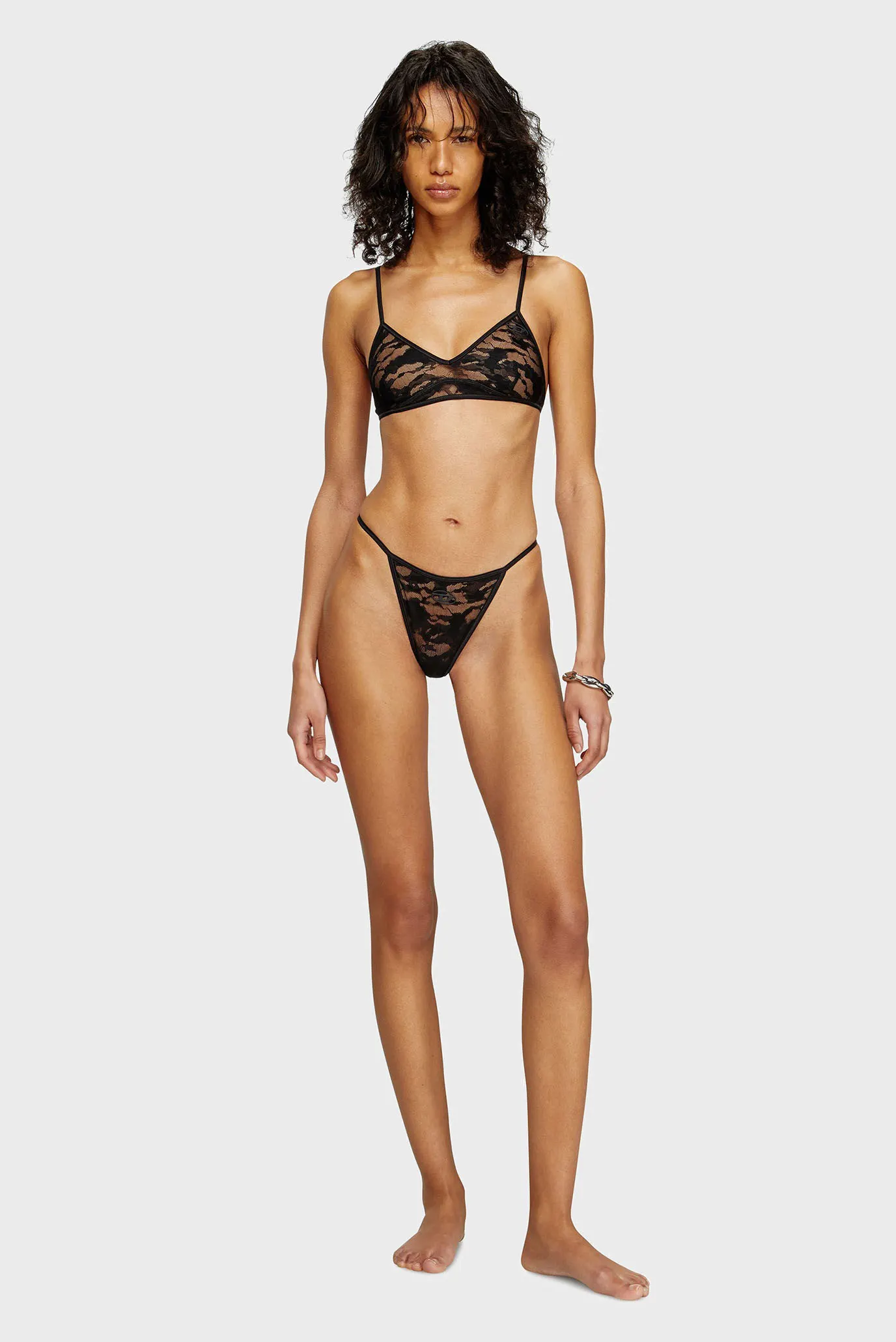 Жіночий чорний бюстгальтер APRIL-UTLT REGGISENO 2