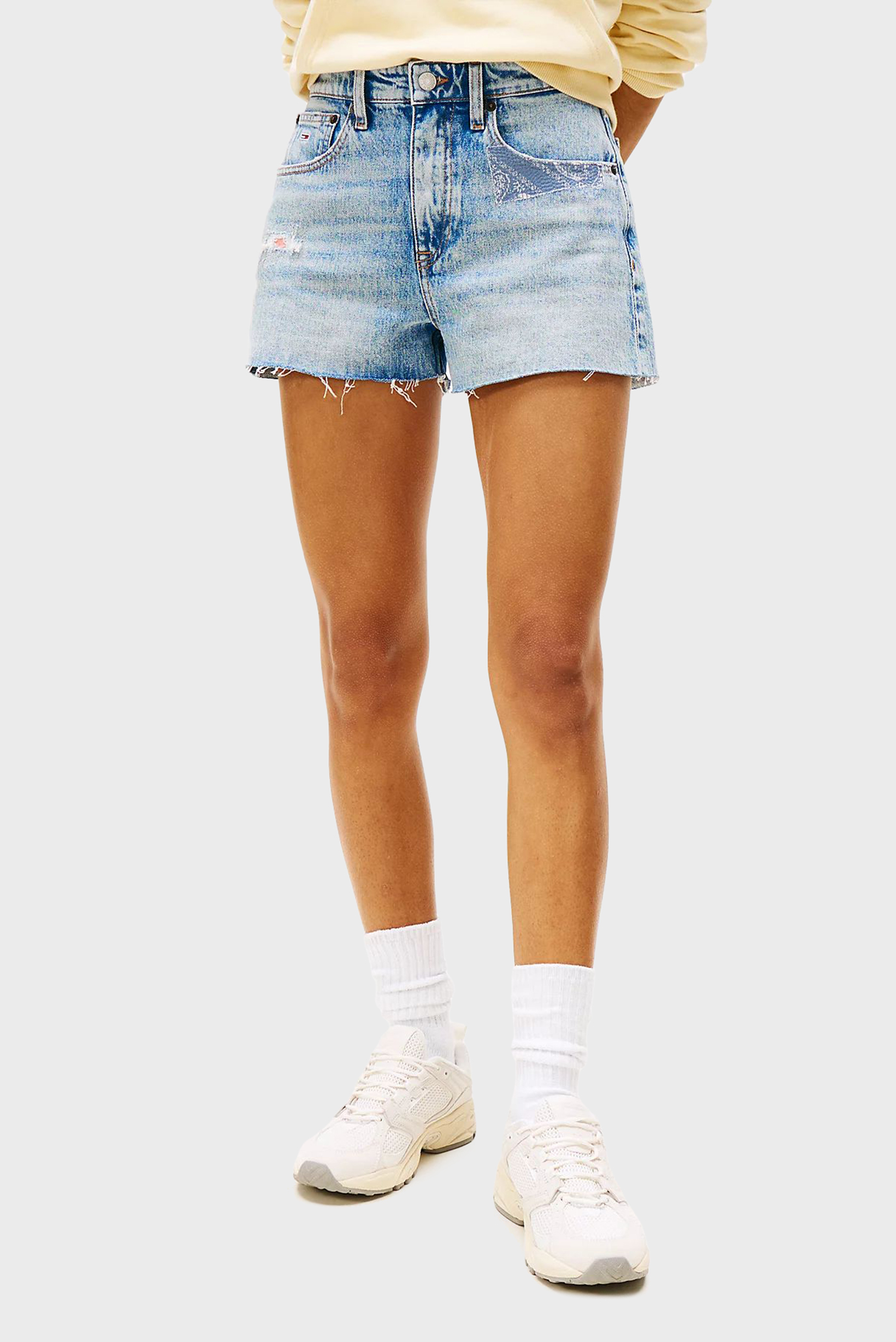 Женские голубые джинсовые шорты HOT PANT Голубой 25 Tommy Jeans DW0DW20087 Женские голубые джинсовые шорты HOT PANT Голубой 25 Tommy Jeans DW0DW20087