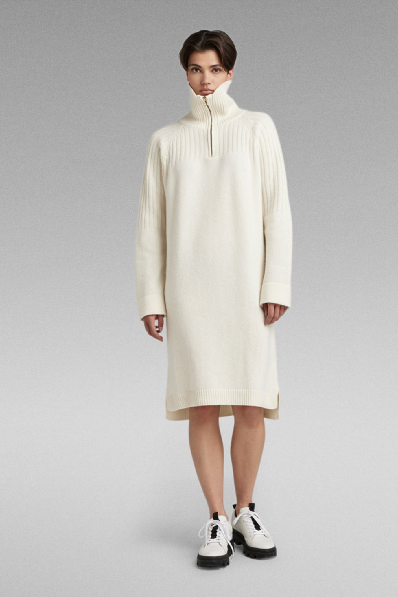 Женское белое шерстяное платье 1