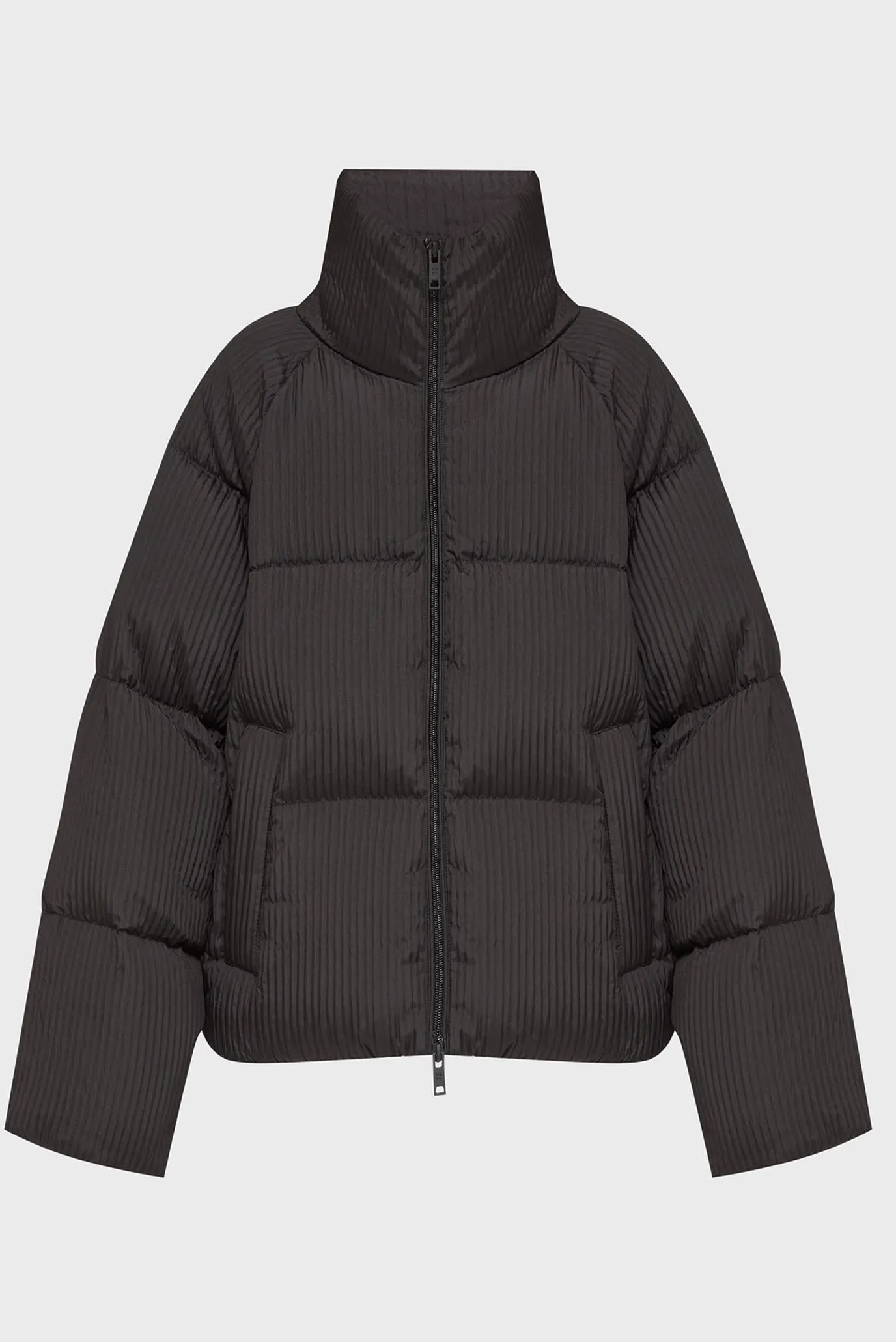 Жіночий чорний пуховик 6