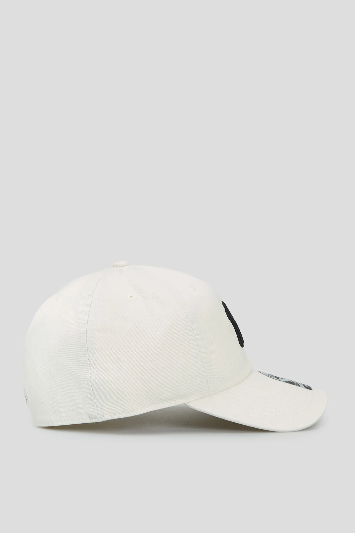 Світло-сіра кепка 4