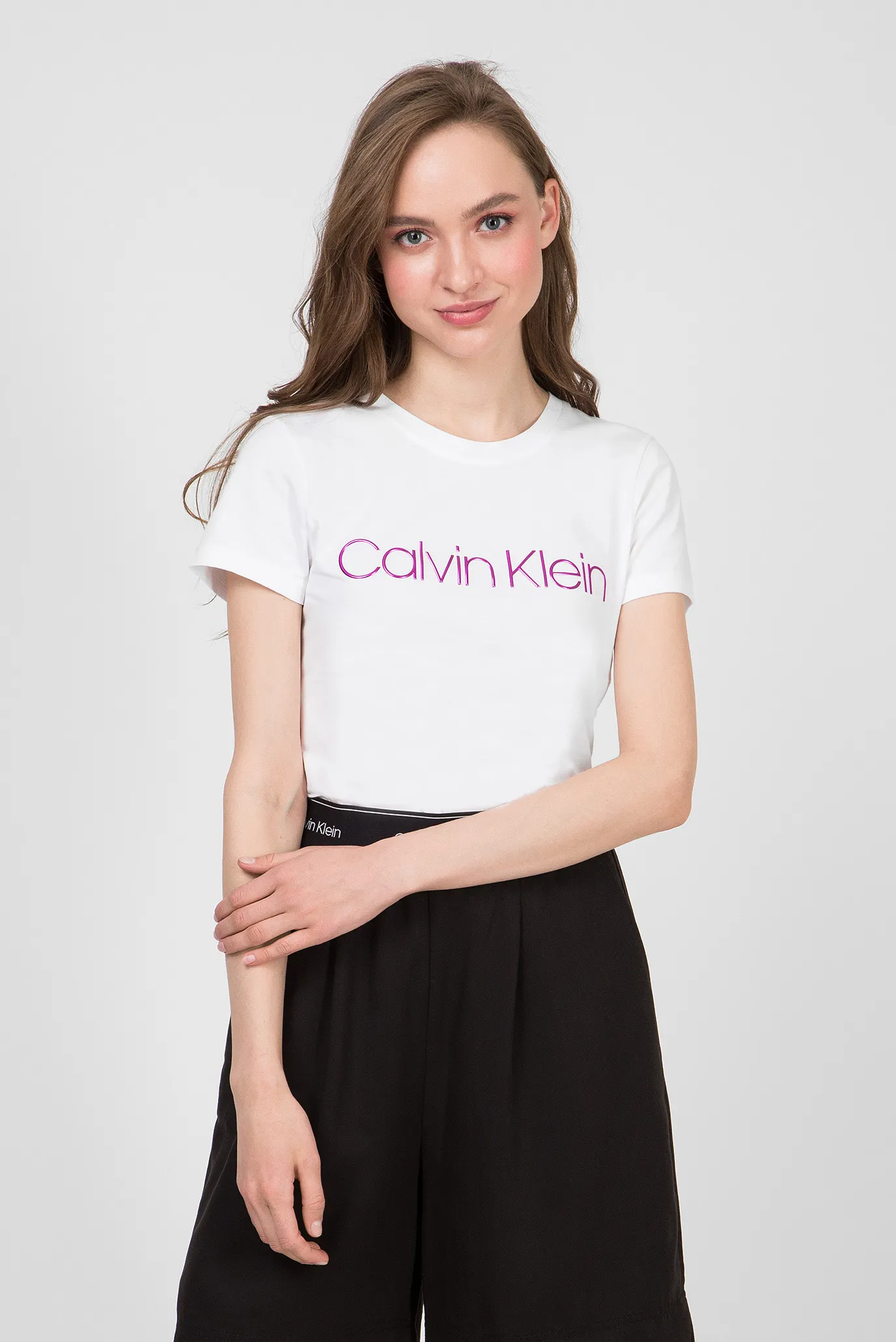 Женская белая футболка SLIM FIT Calvin Klein K20K201852 — MD-Fashion
