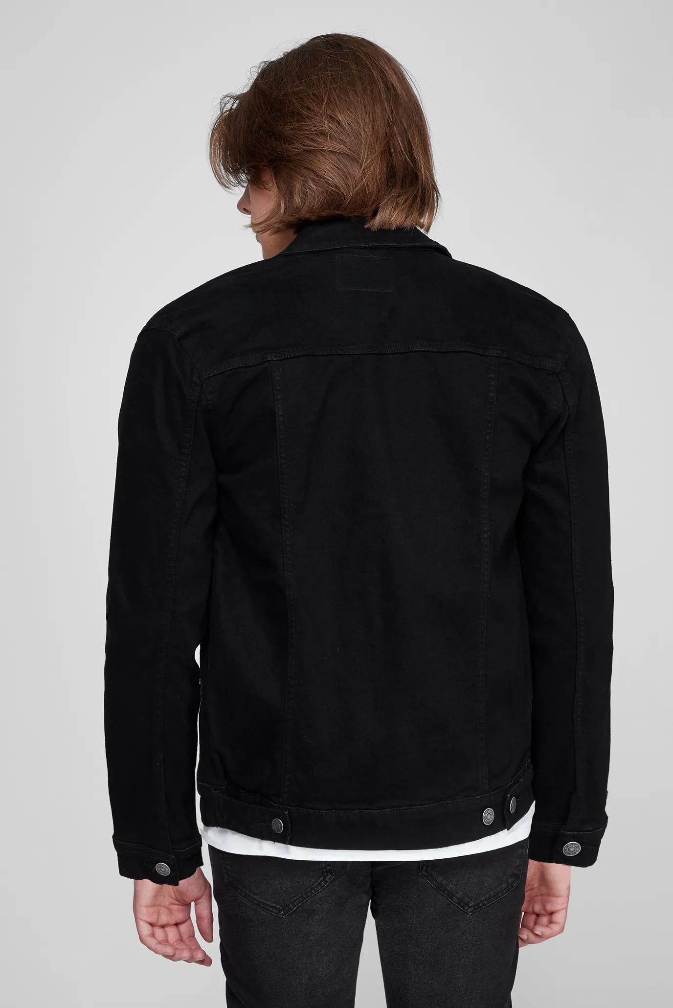 Мужская черная джинсовая куртка 4