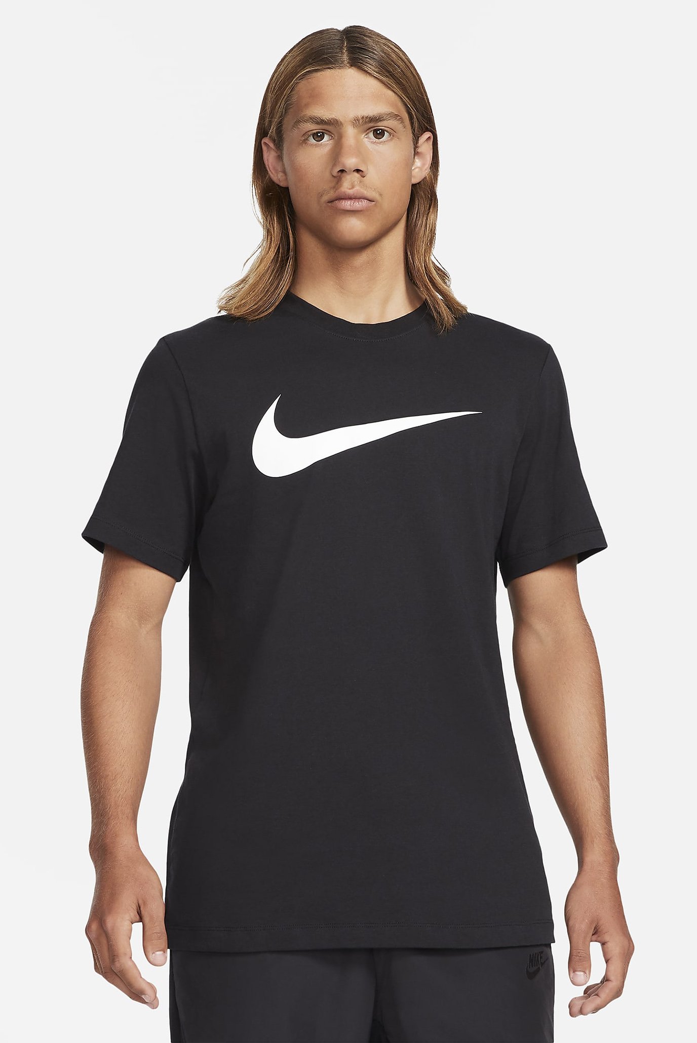 Чоловіча чорна футболка Sportswear Swoosh 1