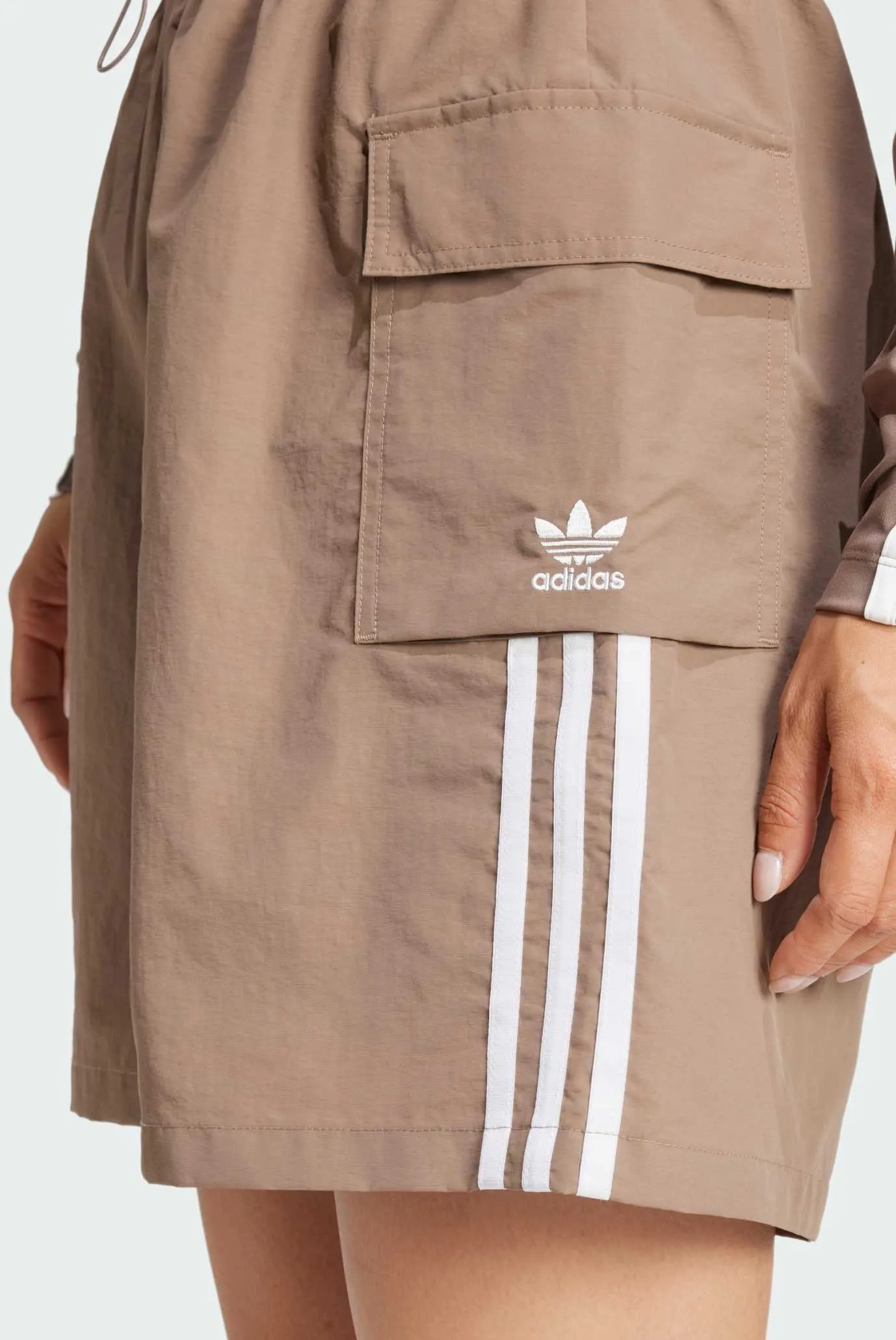 Жіночі бежеві шорти 
Adicolor Cargo 5