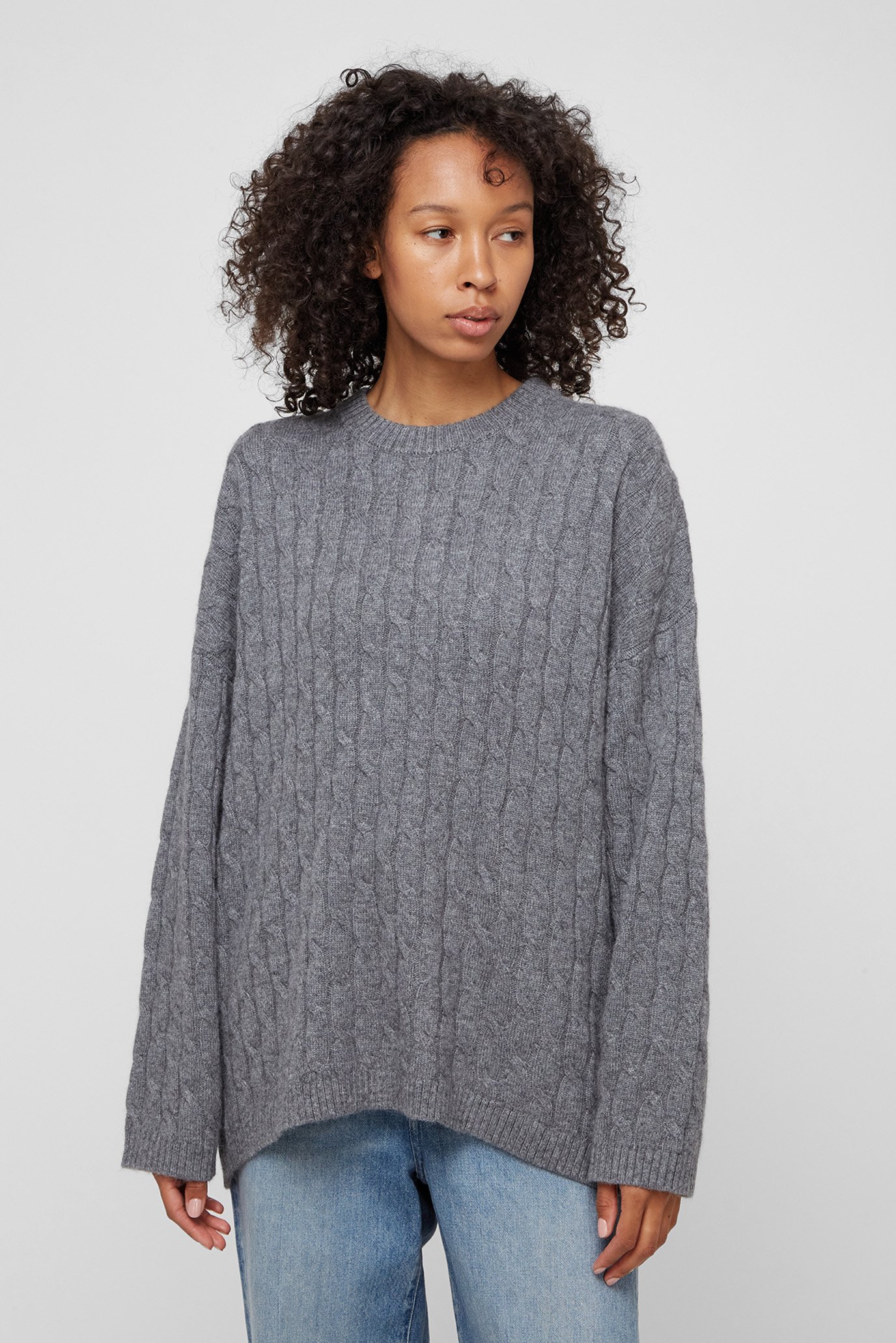 Женский серый свитер 1