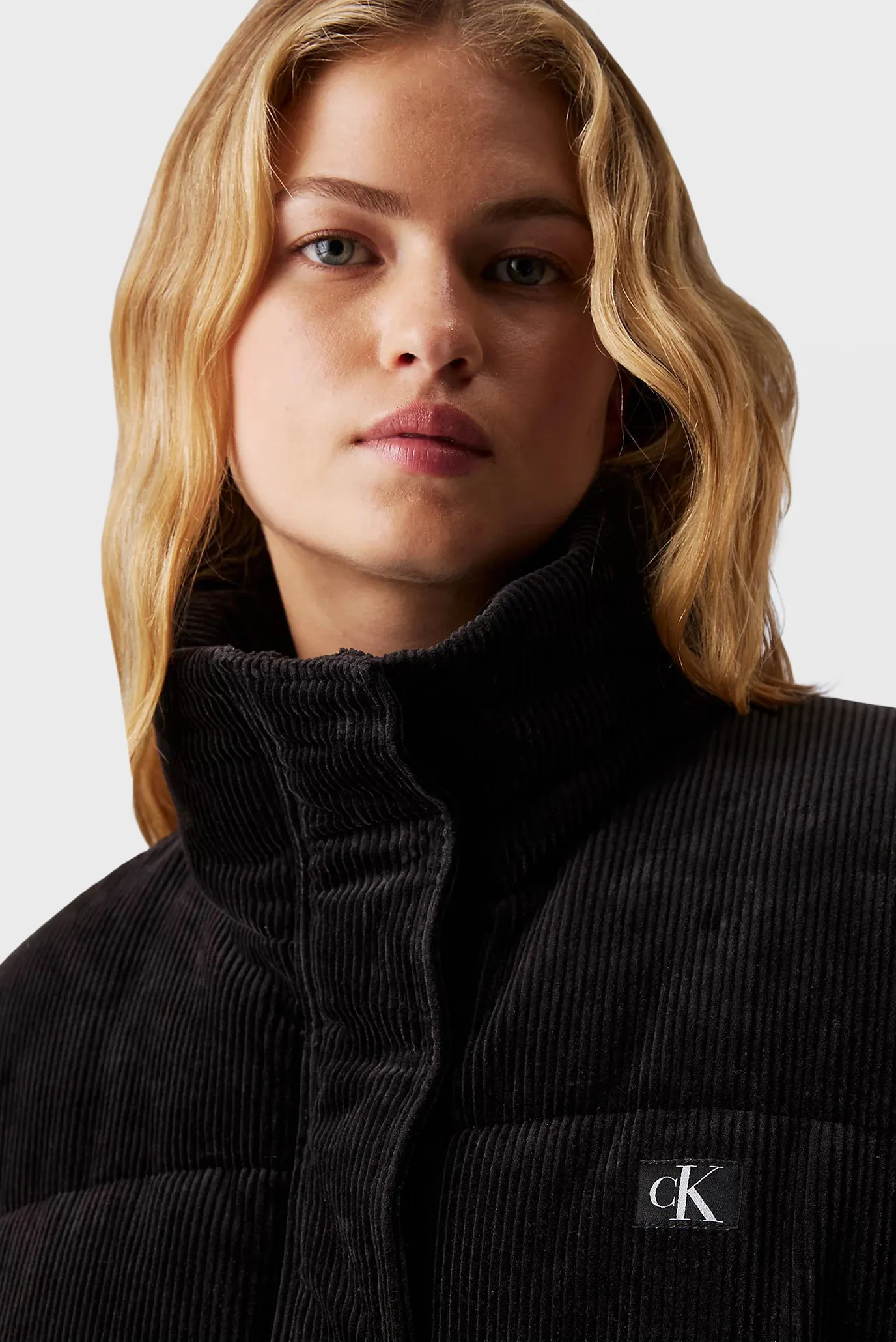 Женская черная вельветовая куртка CORDUROY PUFFER Calvin Klein