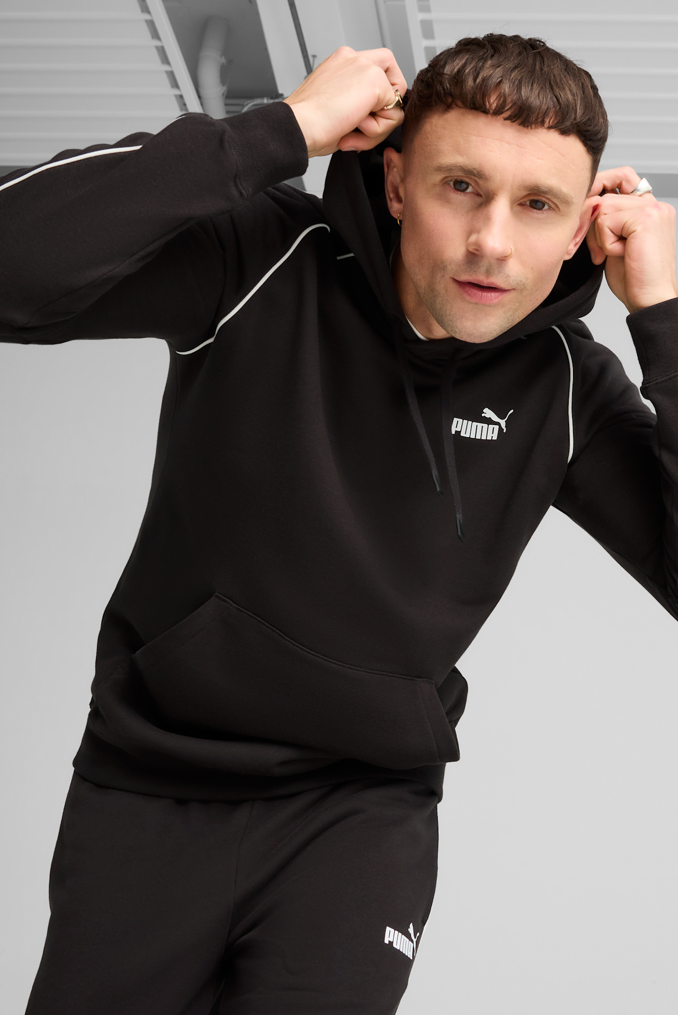 Чоловіче чорне худі PUMA Sport Hoodie Men 1