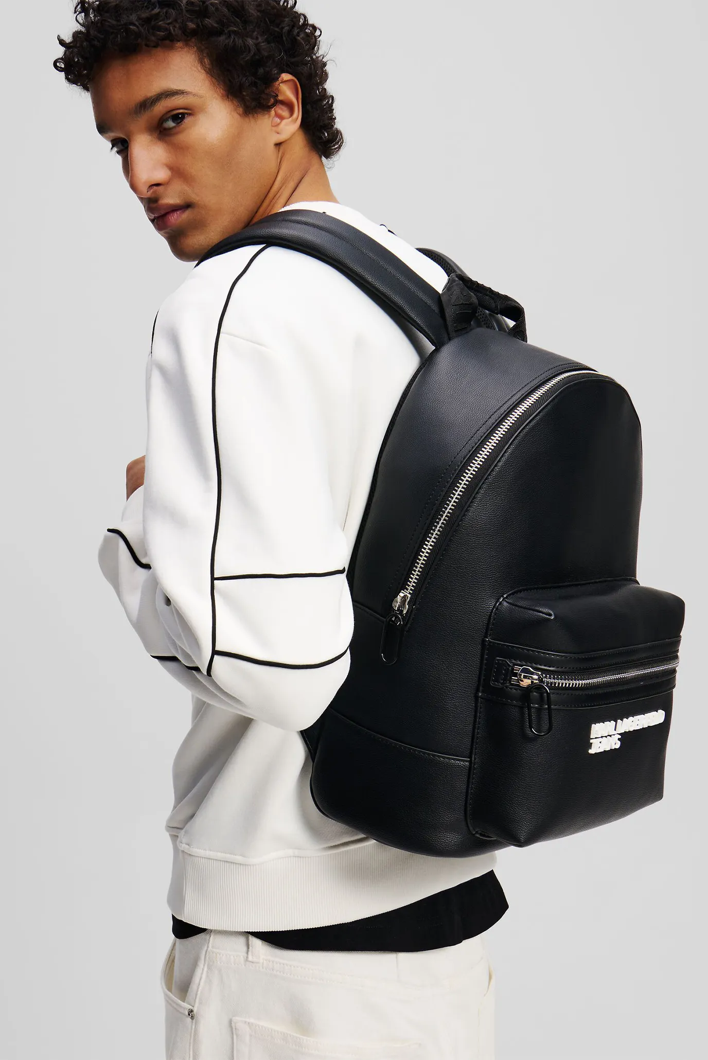 Чоловічий чорний рюкзак KLJ ESSENTIAL GRAINY 2