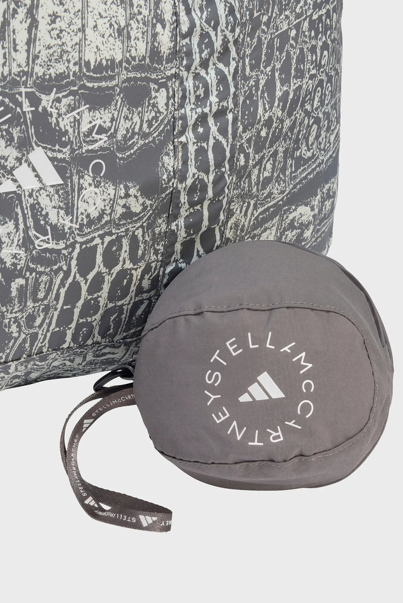 Жіноча сіра сумка з візерунком adidas By Stella McCartney Packable 6