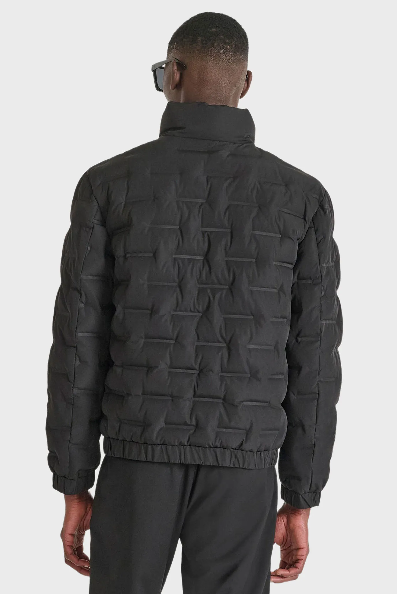 Мужская черная куртка 2