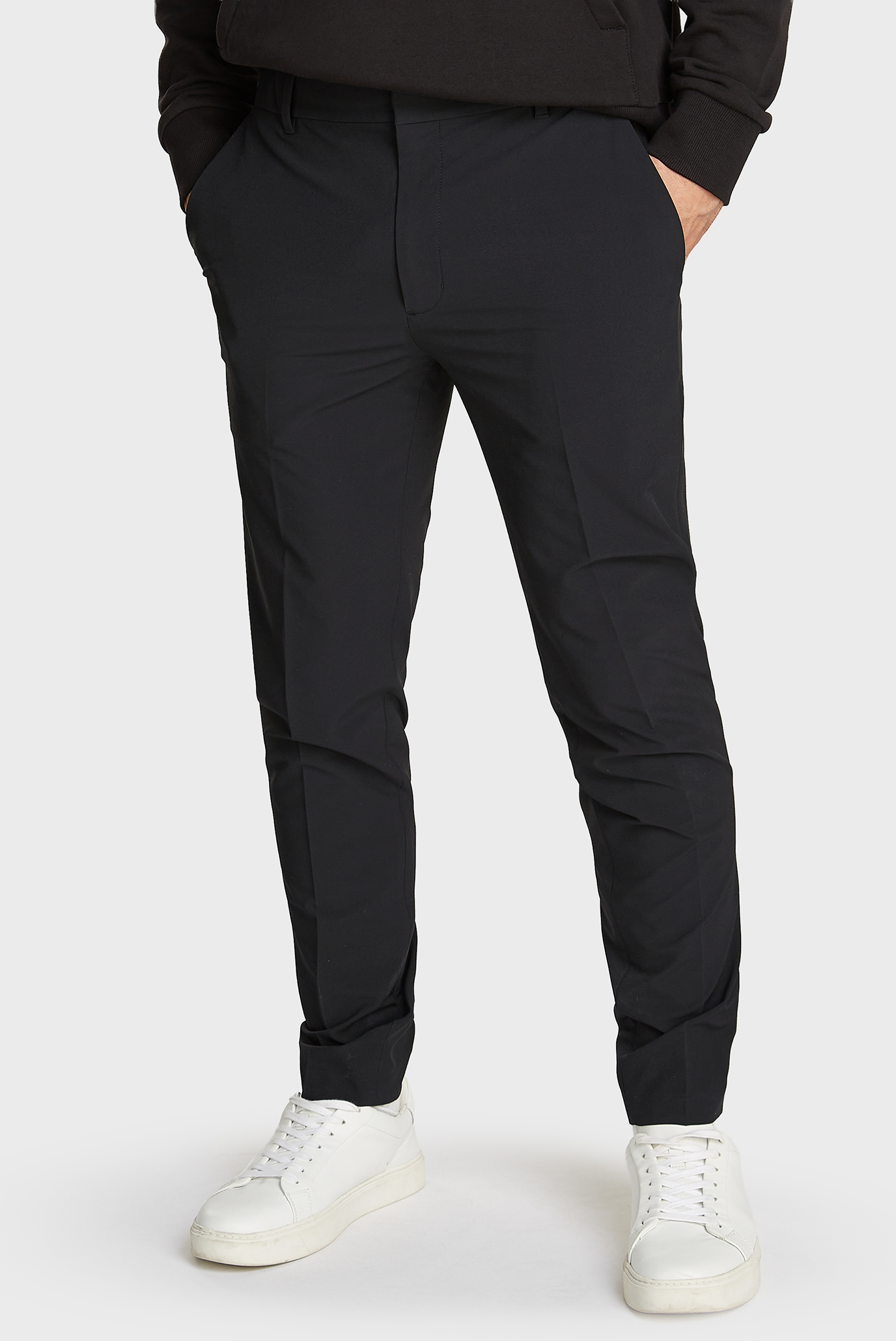 Мужские черные брюки CRINKLE TECH STRETCH Черный 33-32 Calvin Klein K10K113918 Мужские черные брюки CRINKLE TECH STRETCH Черный 33-32 Calvin Klein K10K113918