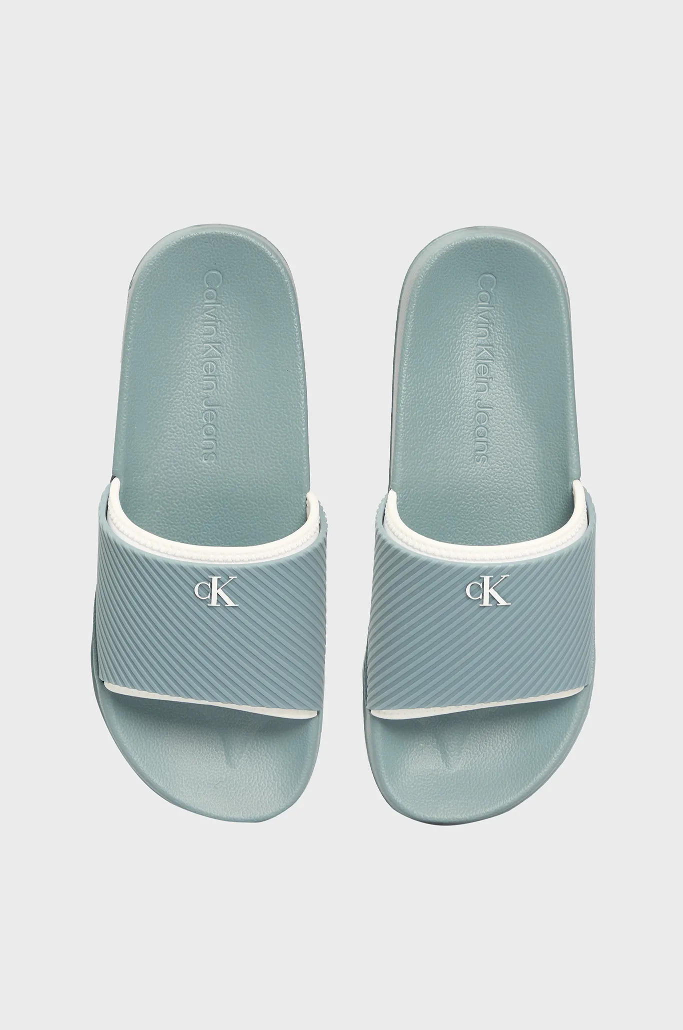 Мужские мятные слайдеры 4