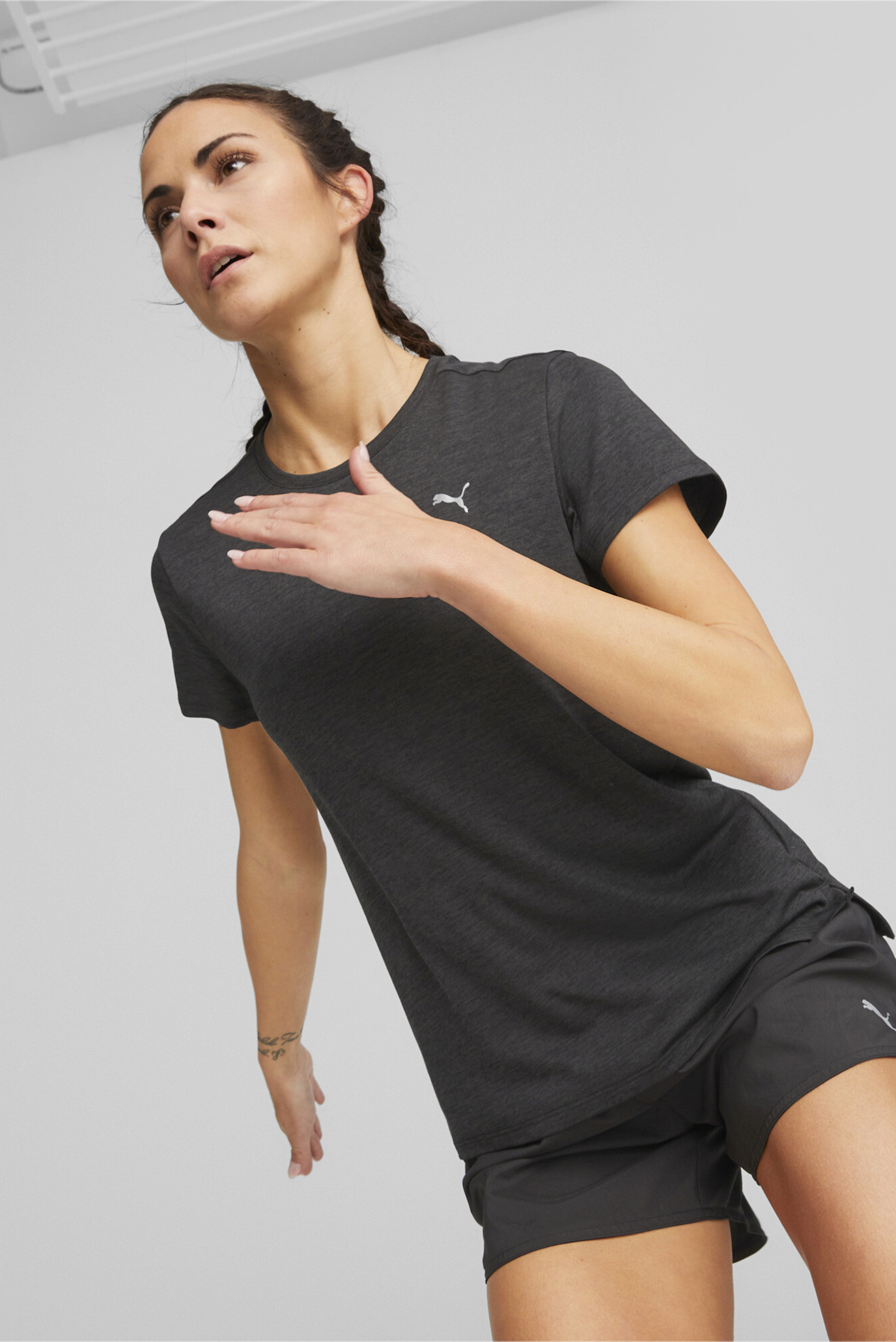 Женская темно-серая футболка Run Favourite Heather Running Tee Women 1