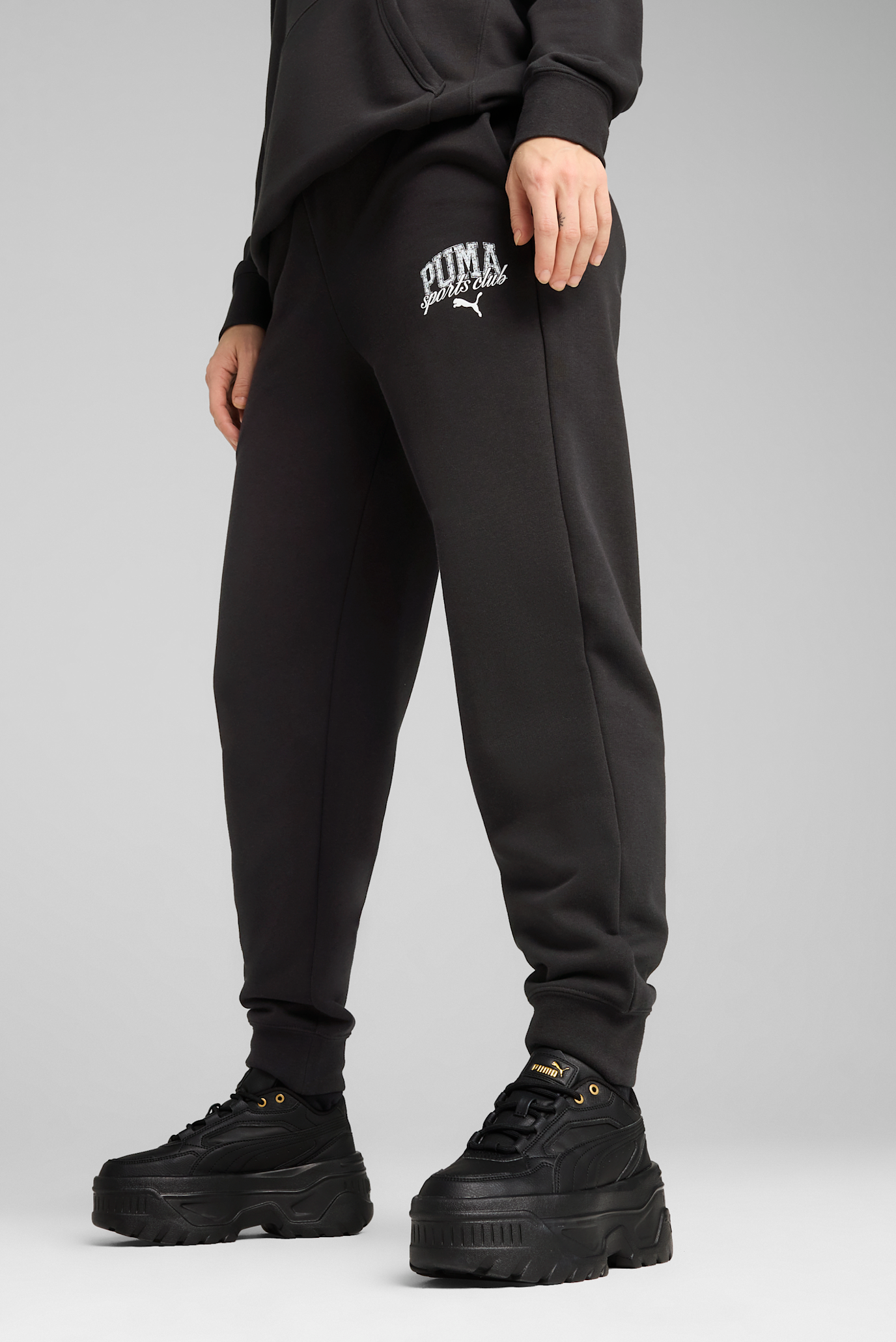 Женские черные спортивные брюки PUMA CLASS Comfort Sweatpants Women 1