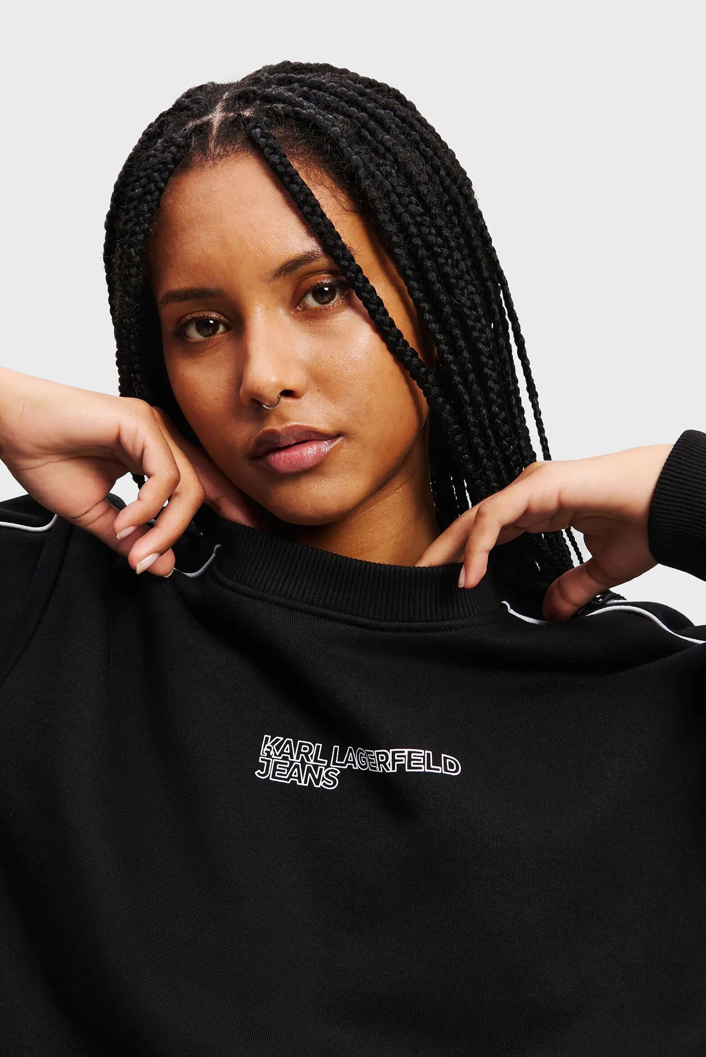 Жіночий чорний світшот relaxed crop piping 4